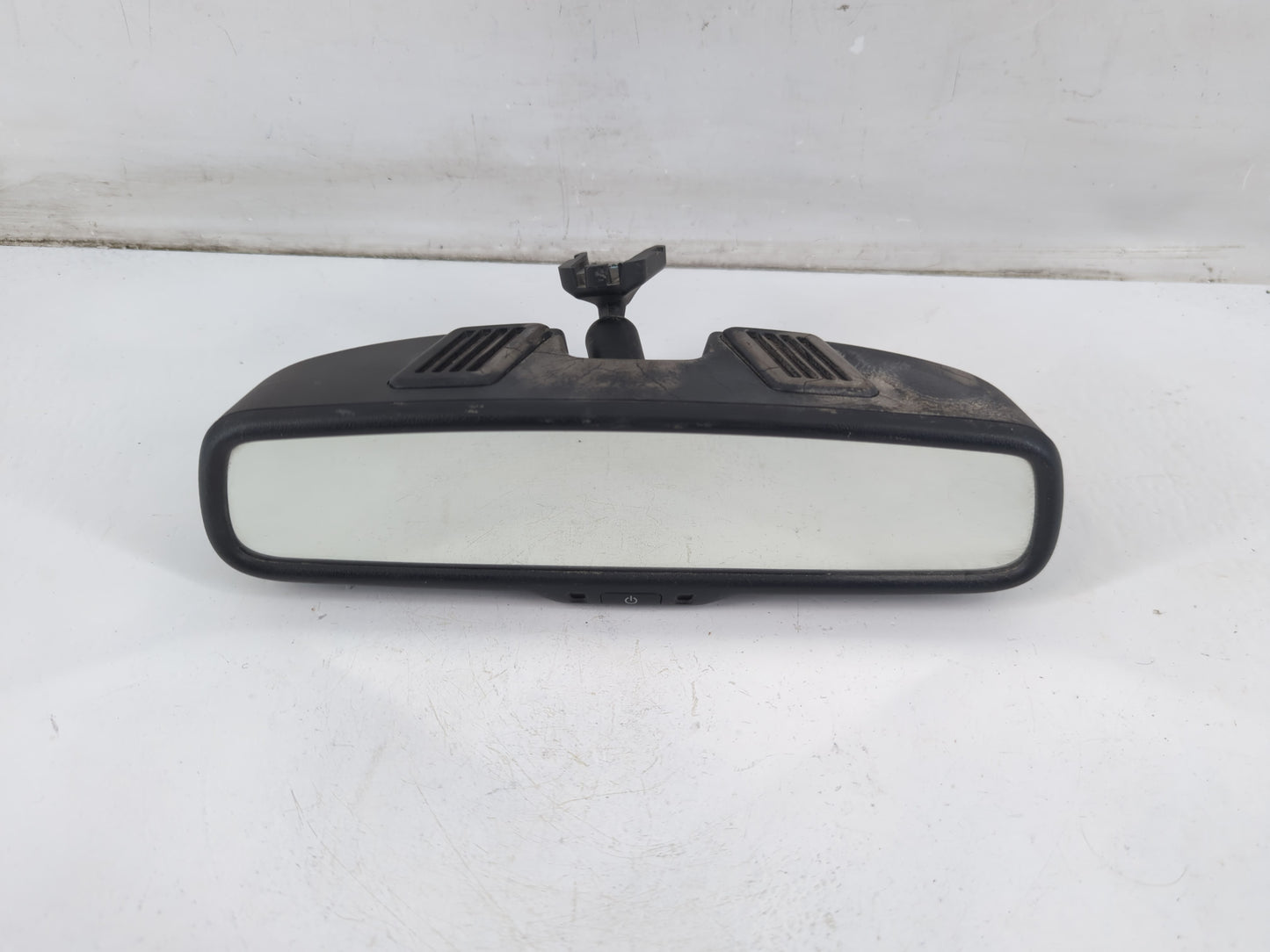 2010-2012 Chrysler Town & Country Interior Rear View Mirror Replacement OEM P/N:E11026130 Fits Fits 2010 2011 2012 OEM Used Auto Parts - Oemusedautoparts1.com