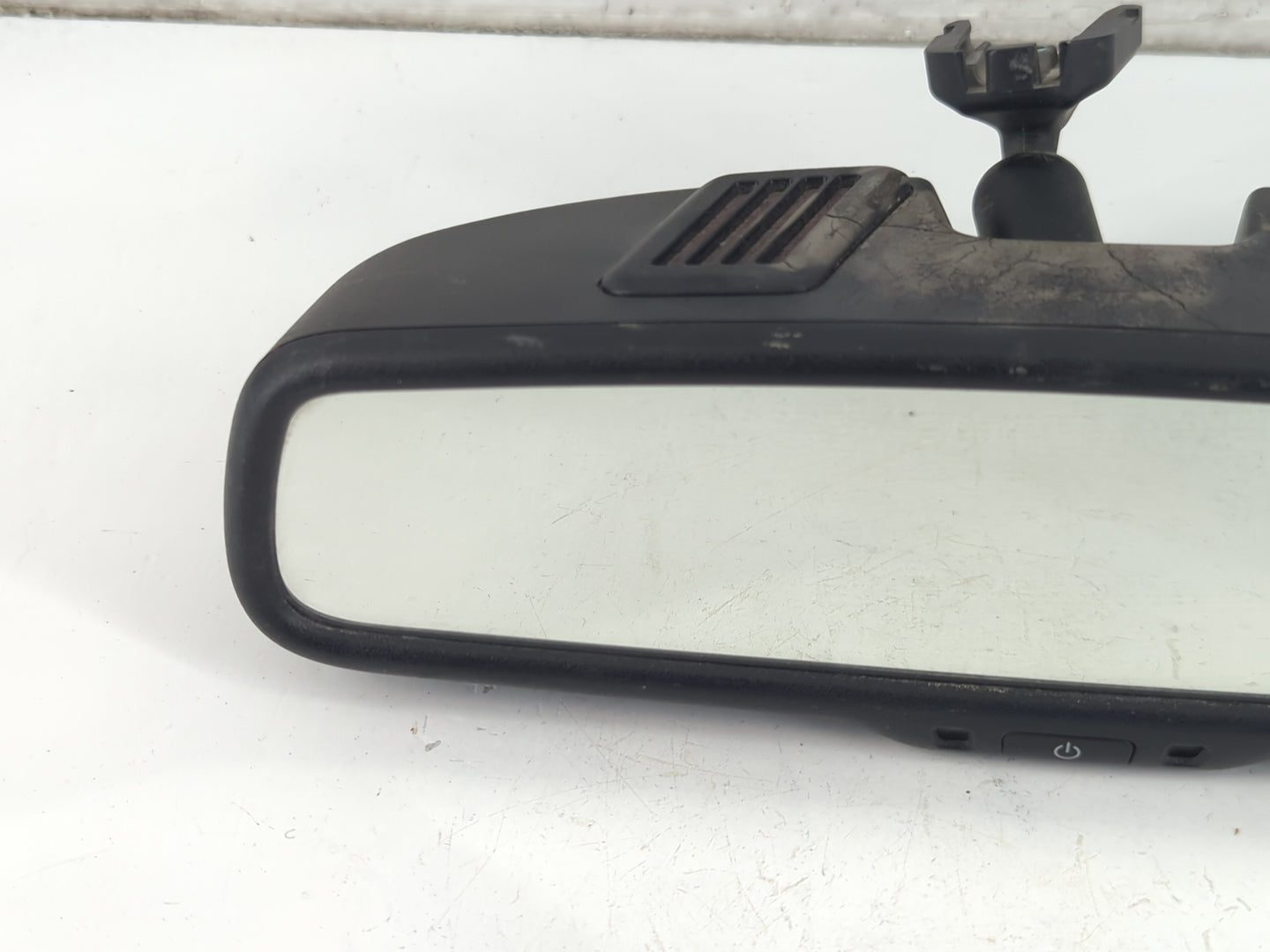 2010-2012 Chrysler Town & Country Interior Rear View Mirror Replacement OEM P/N:E11026130 Fits Fits 2010 2011 2012 OEM Used Auto Parts - Oemusedautoparts1.com