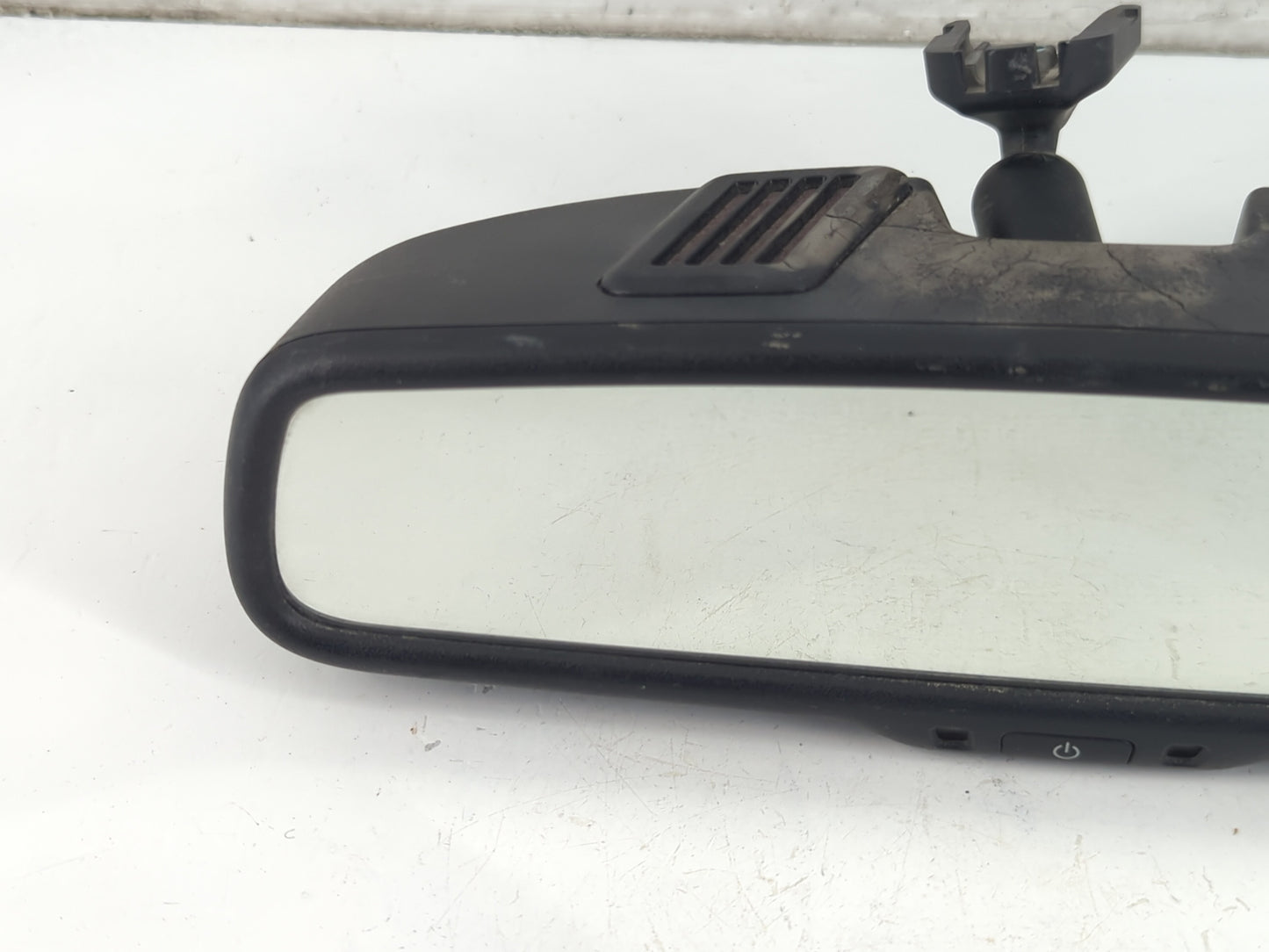 2010-2012 Chrysler Town & Country Interior Rear View Mirror Replacement OEM P/N:E11026130 Fits Fits 2010 2011 2012 OEM Used Auto Parts - Oemusedautoparts1.com