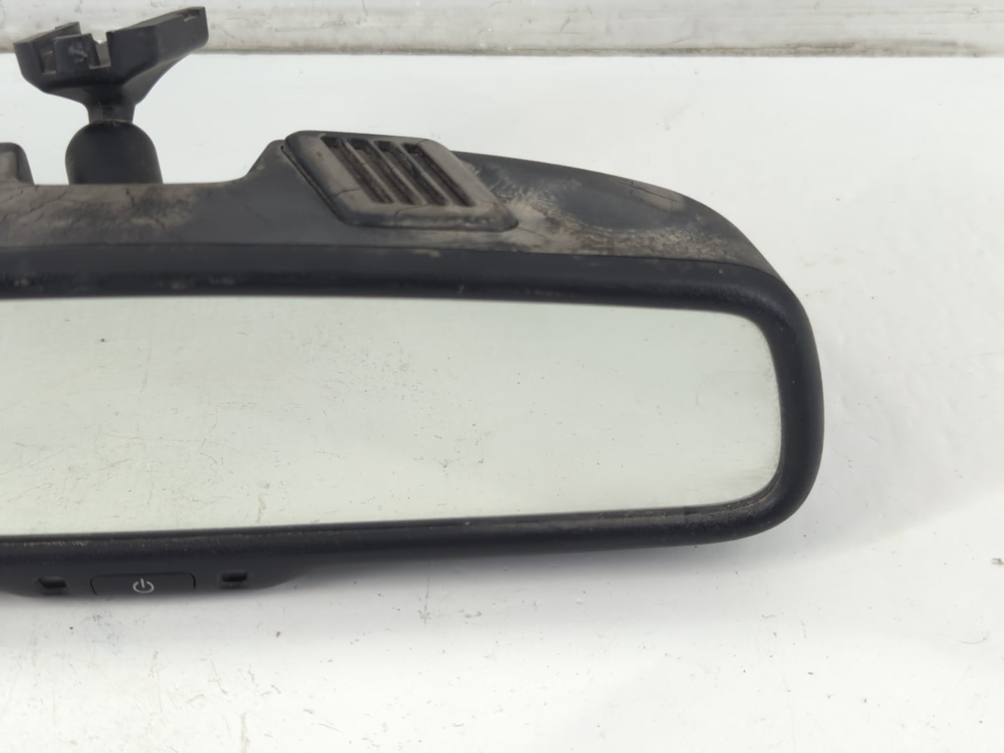2010-2012 Chrysler Town & Country Interior Rear View Mirror Replacement OEM P/N:E11026130 Fits Fits 2010 2011 2012 OEM Used Auto Parts - Oemusedautoparts1.com