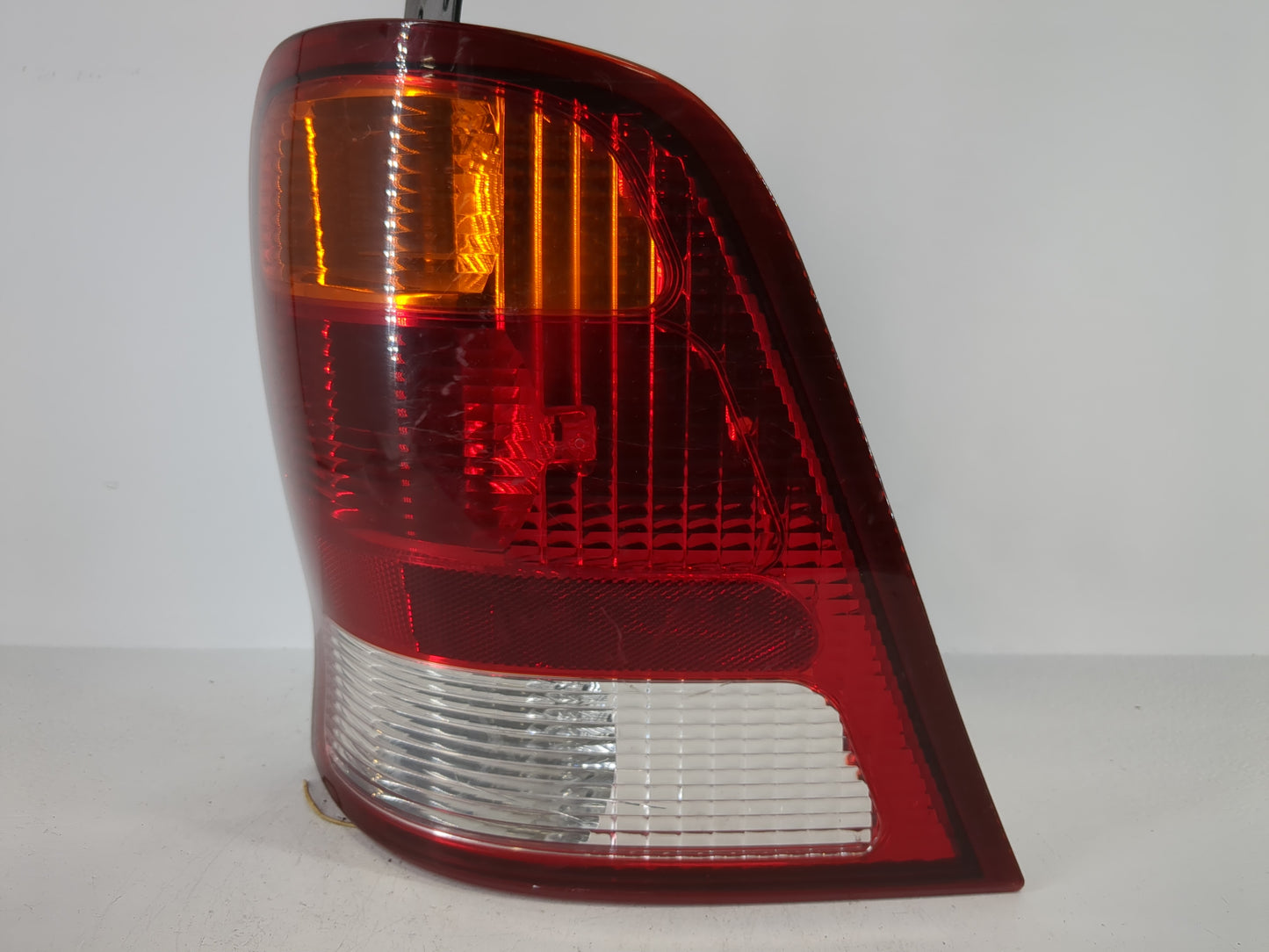 1999-2003 Ford Windstar Tail Light Assembly Passenger Right OEM P/N:YF22-13B504-B YF22-13B504-A Fits Fits 1999 2000 2001 2002 2003 OEM Used Auto Parts