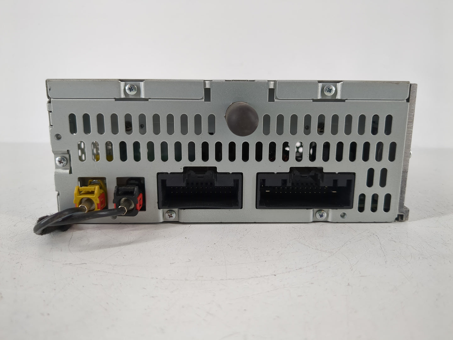 2012 Ford Explorer Radio AM FM Cd Player Receiver Replacement P/N:CB5T-19C107-BC CB5T-19C107-CC Fits OEM Used Auto Parts - Oemusedautoparts1.com