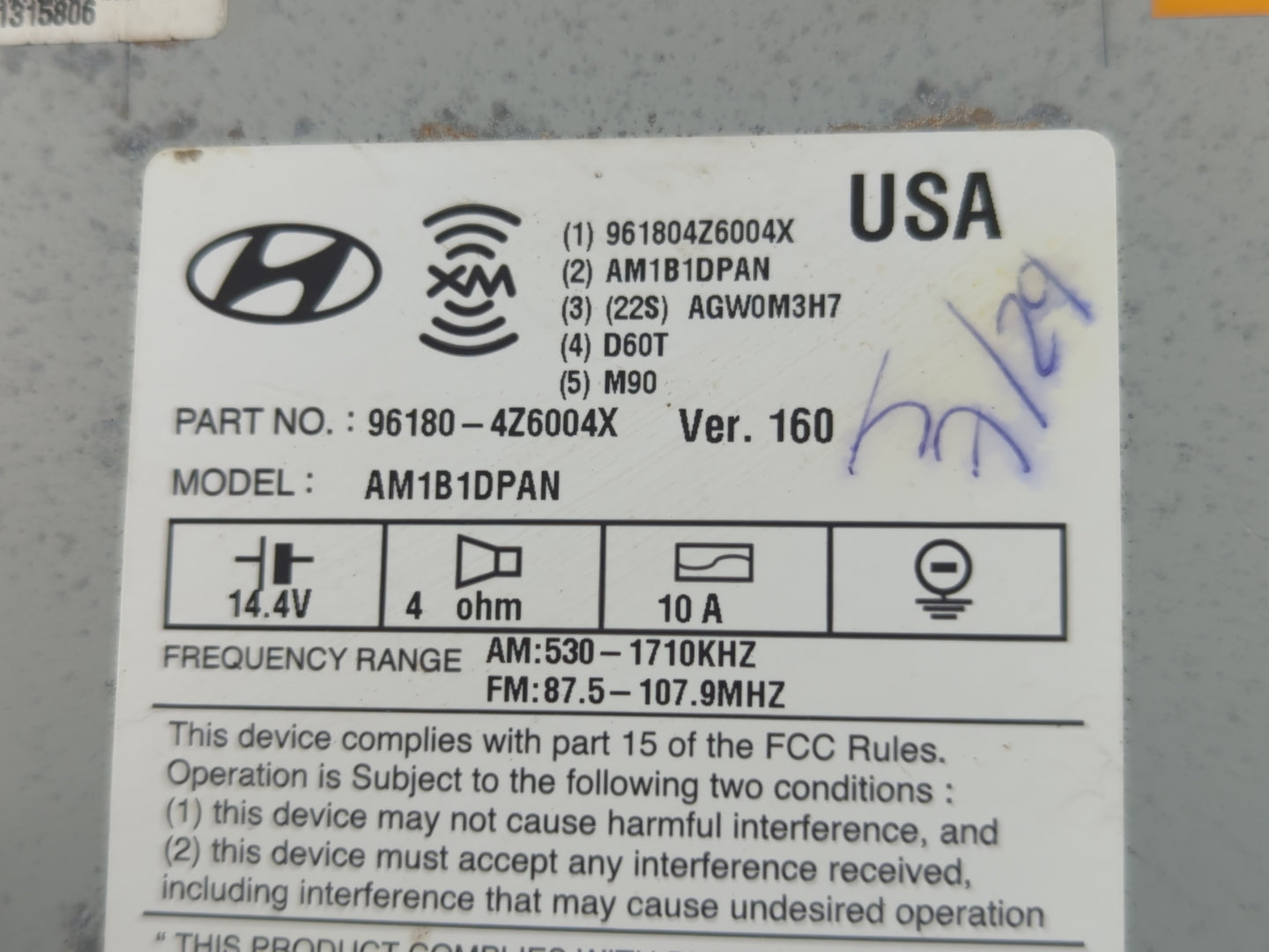 2017-2018 Hyundai Santa Fe Radio AM FM Cd Player Receiver Replacement P/N:96180-4Z6004X Fits Fits 2017 2018 OEM Used Auto Parts - Oemusedautoparts1.com