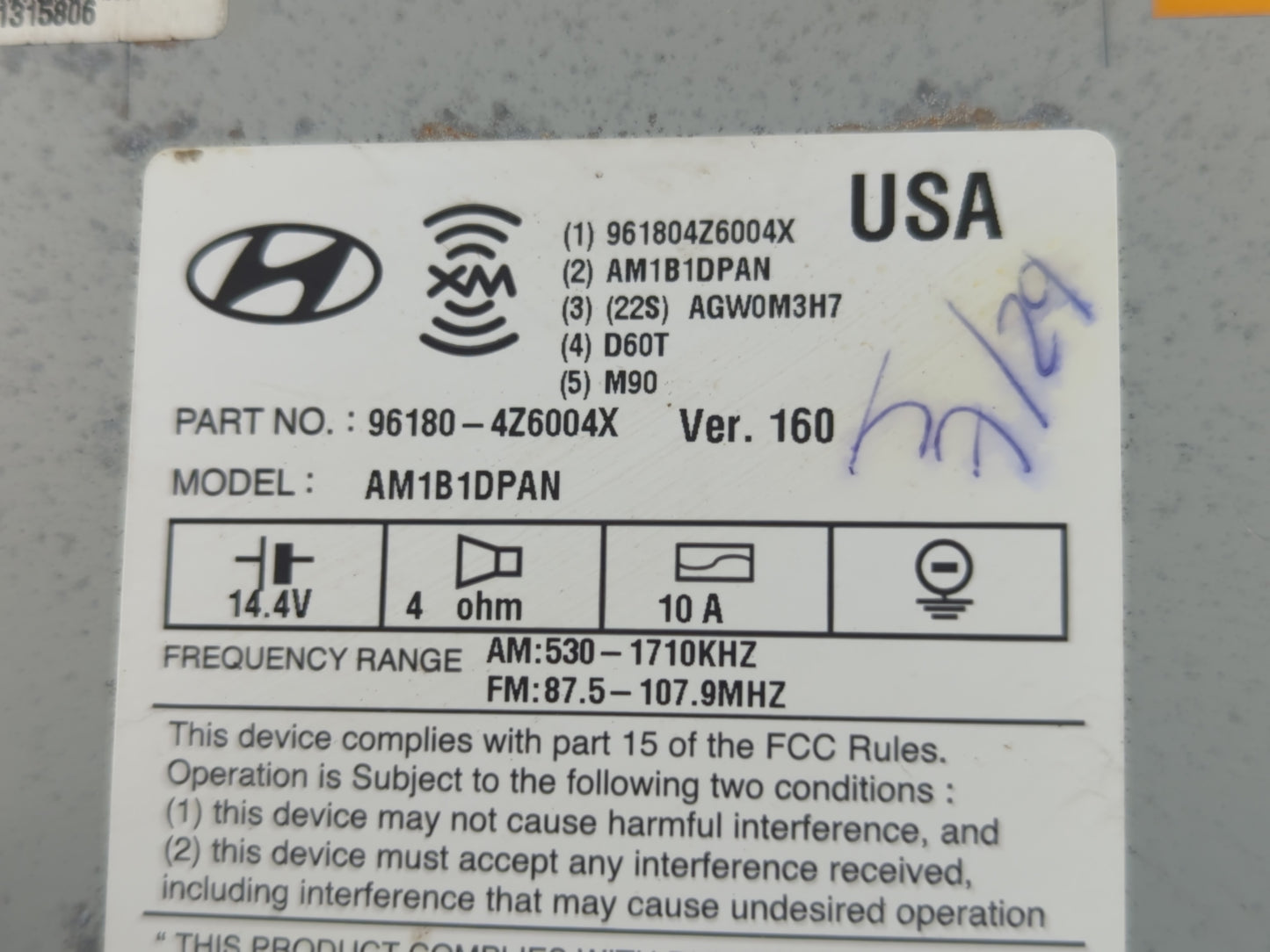 2017-2018 Hyundai Santa Fe Radio AM FM Cd Player Receiver Replacement P/N:96180-4Z6004X Fits Fits 2017 2018 OEM Used Auto Parts - Oemusedautoparts1.com