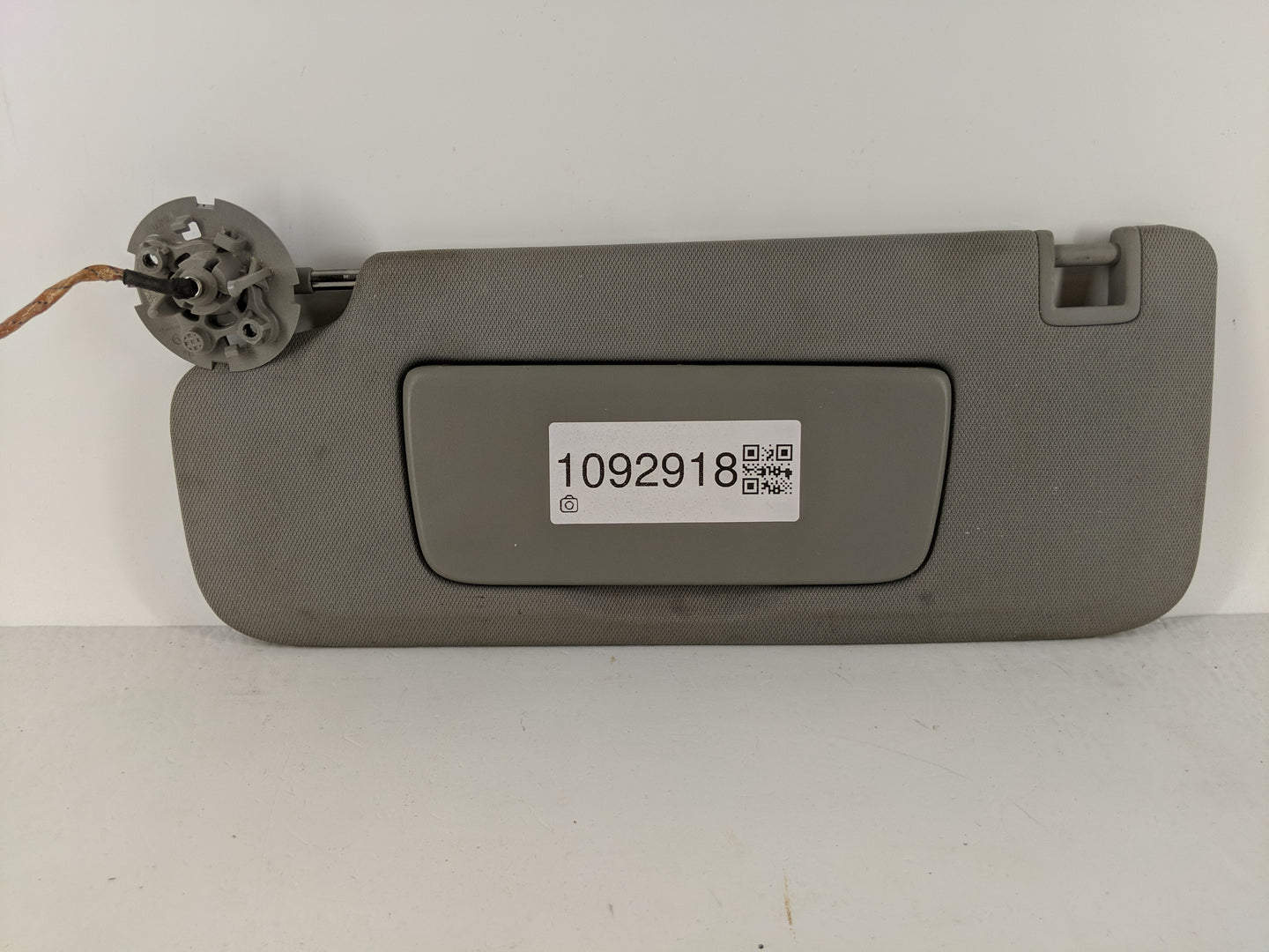 2018 Gmc Terrain Sun Visor Shade Replacement Driver Left Mirror Fits OEM Used Auto Parts - Oemusedautoparts1.com