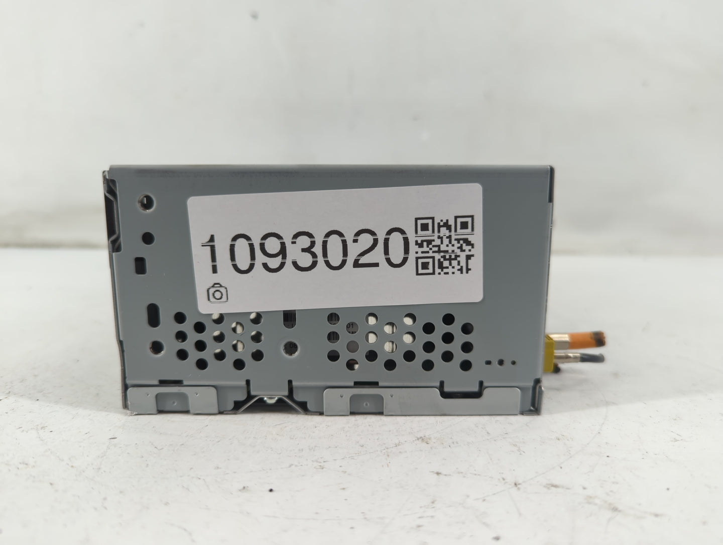 2017-2018 Ford F-150 Radio AM FM Cd Player Receiver Replacement P/N:JL3T-19C107-BA Fits Fits 2017 2018 OEM Used Auto Parts - Oemusedautoparts1.com
