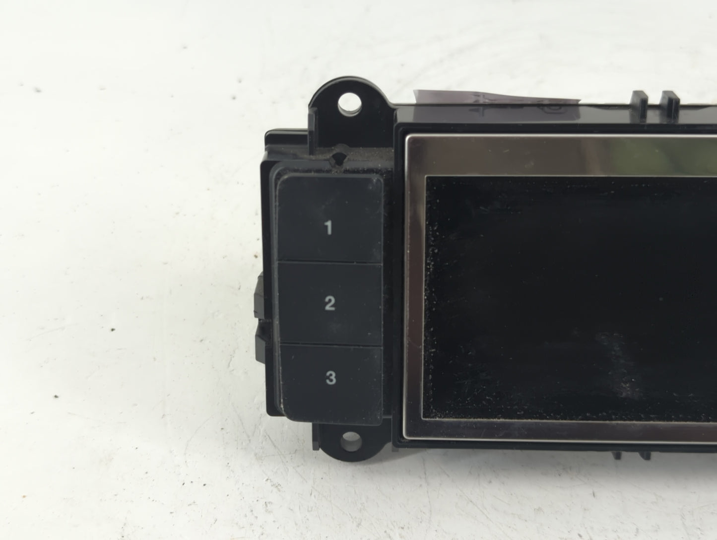 2020-2022 Ford Explorer Radio AM FM Cd Player Receiver Replacement P/N:LB5T-18B955-EA Fits Fits 2020 2021 2022 OEM Used Auto Parts - Oemusedautoparts1.com