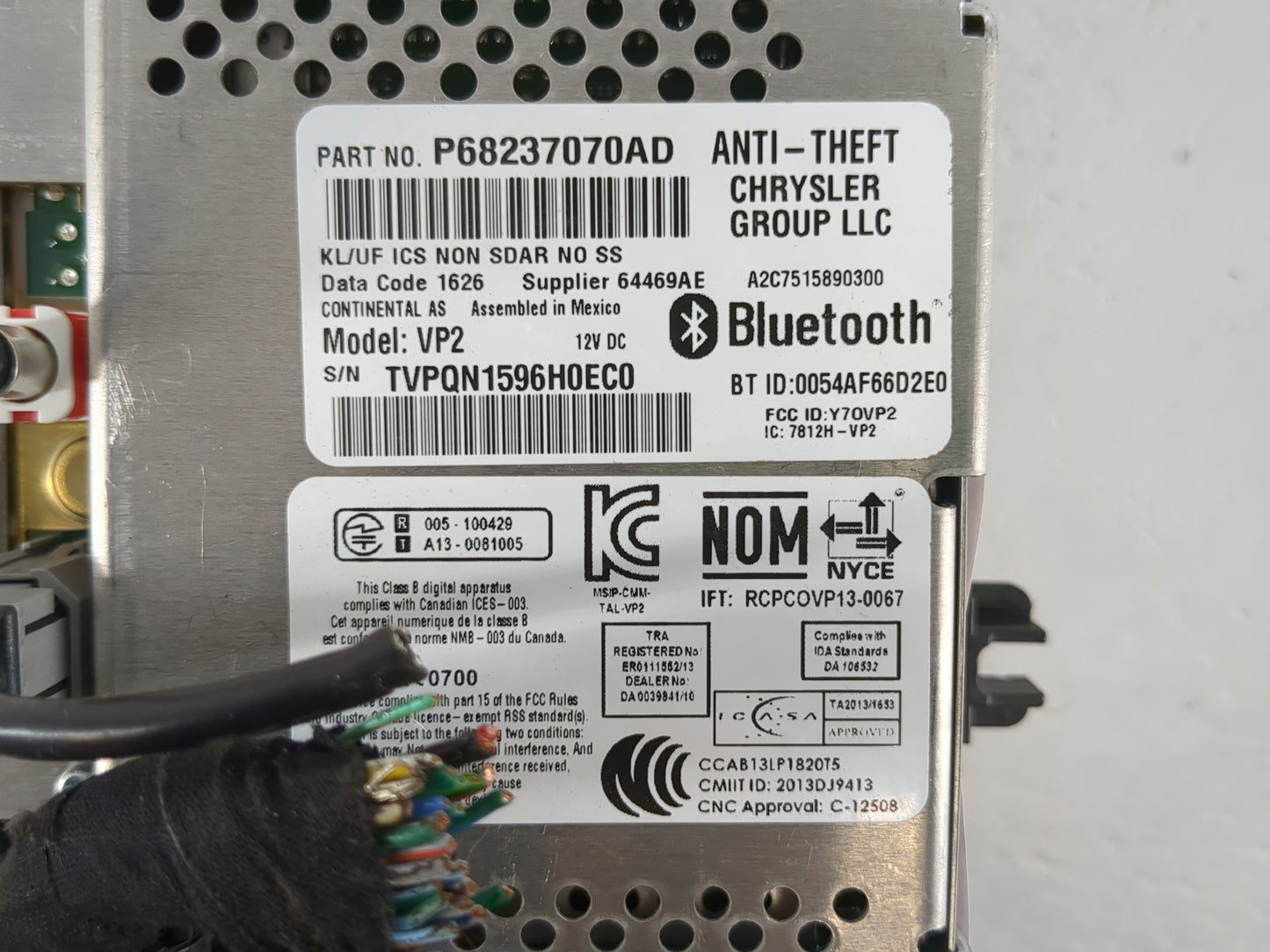 2016 Jeep Cherokee Radio AM FM Cd Player Receiver Replacement P/N:P68237070AD P68237070AC Fits OEM Used Auto Parts - Oemusedautoparts1.com