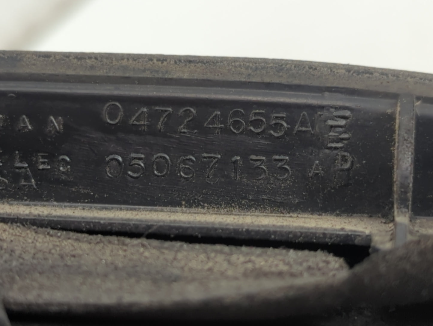 2001-2004 Chrysler Pt Cruiser Side Mirror Replacement Driver Left View Door Mirror P/N:04724655AE Fits Fits 2001 2002 2003 2004 OEM Used Auto Parts