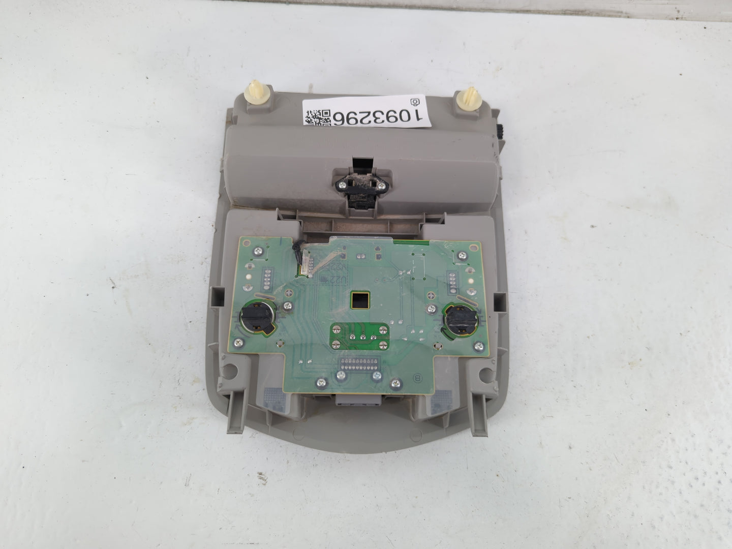 2012 Toyota Prius Overhead Roof Console - Oemusedautoparts1.com