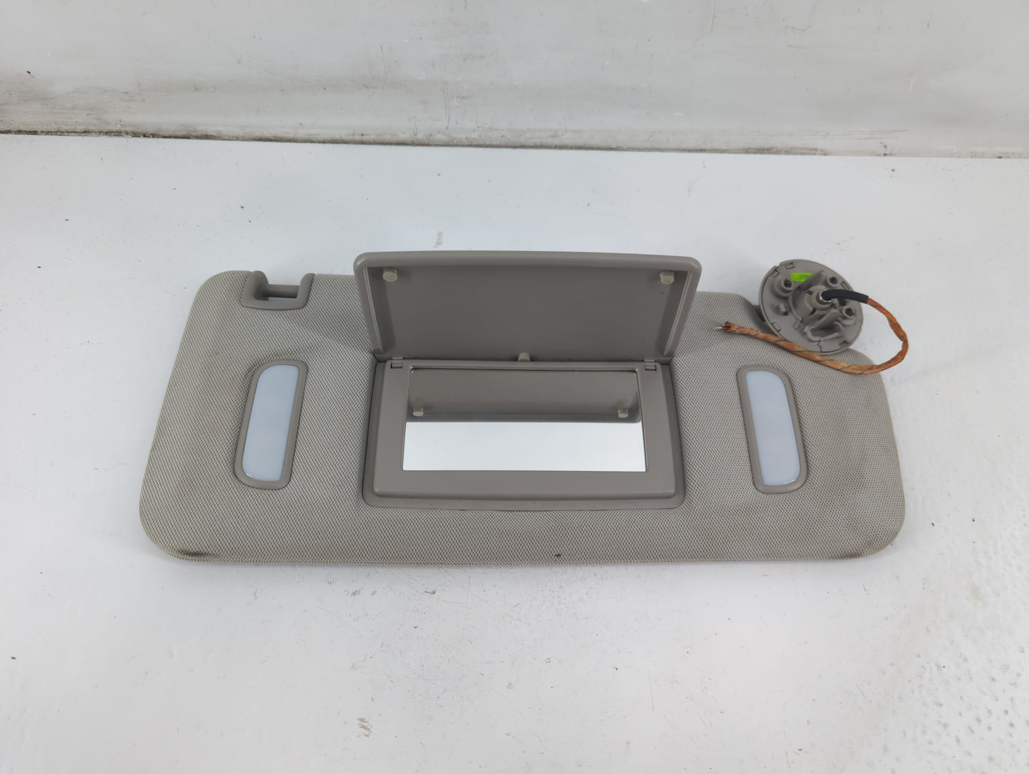 2010-2017 Chevrolet Equinox Sun Visor Shade Replacement Passenger Right Mirror Fits Fits 2010 2011 2012 2013 2014 2015 2016 2017 OEM Used Auto Parts