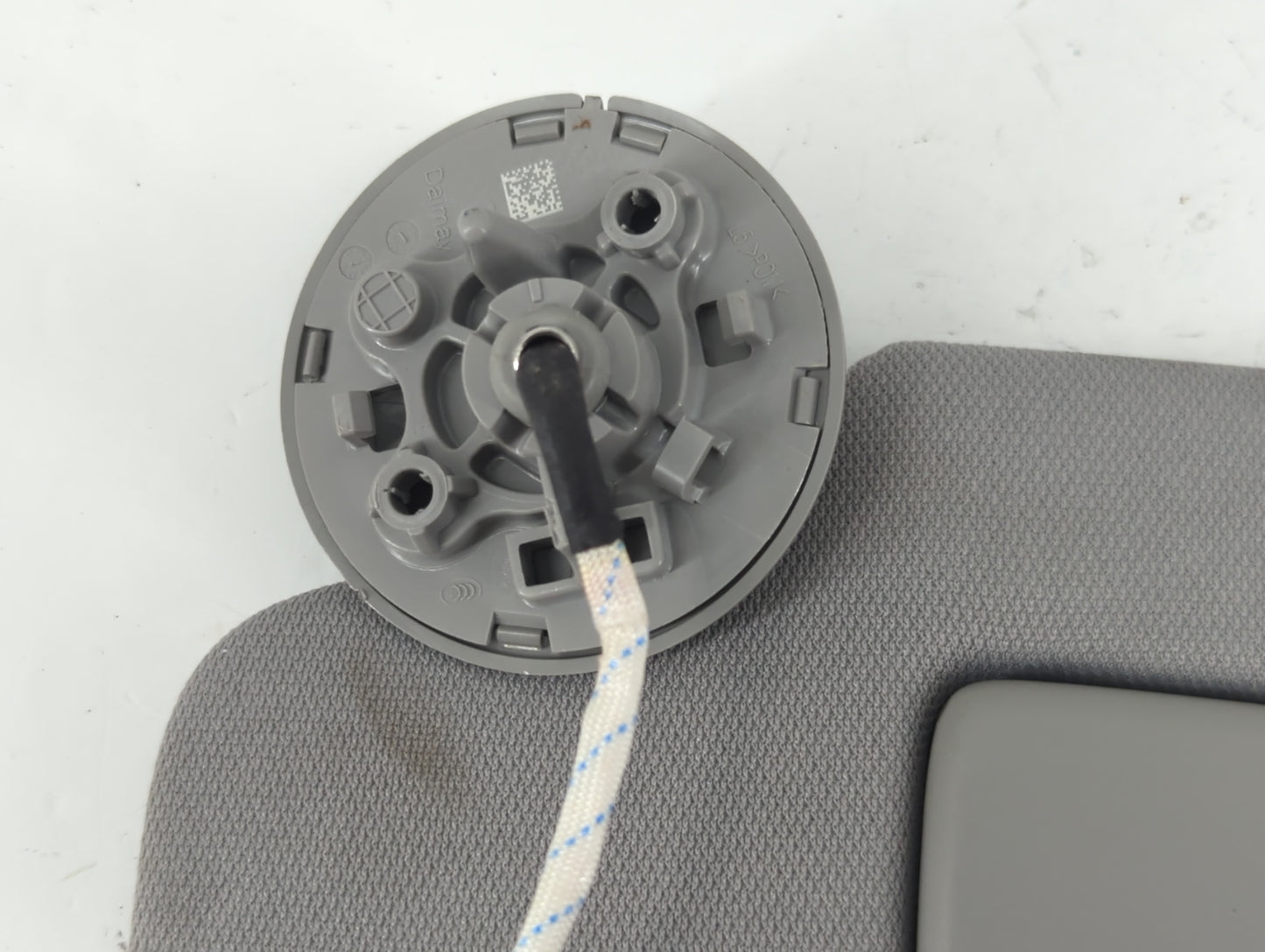 2018-2019 Chevrolet Equinox Sun Visor Shade Replacement Driver Left Mirror Fits Fits 2018 2019 OEM Used Auto Parts