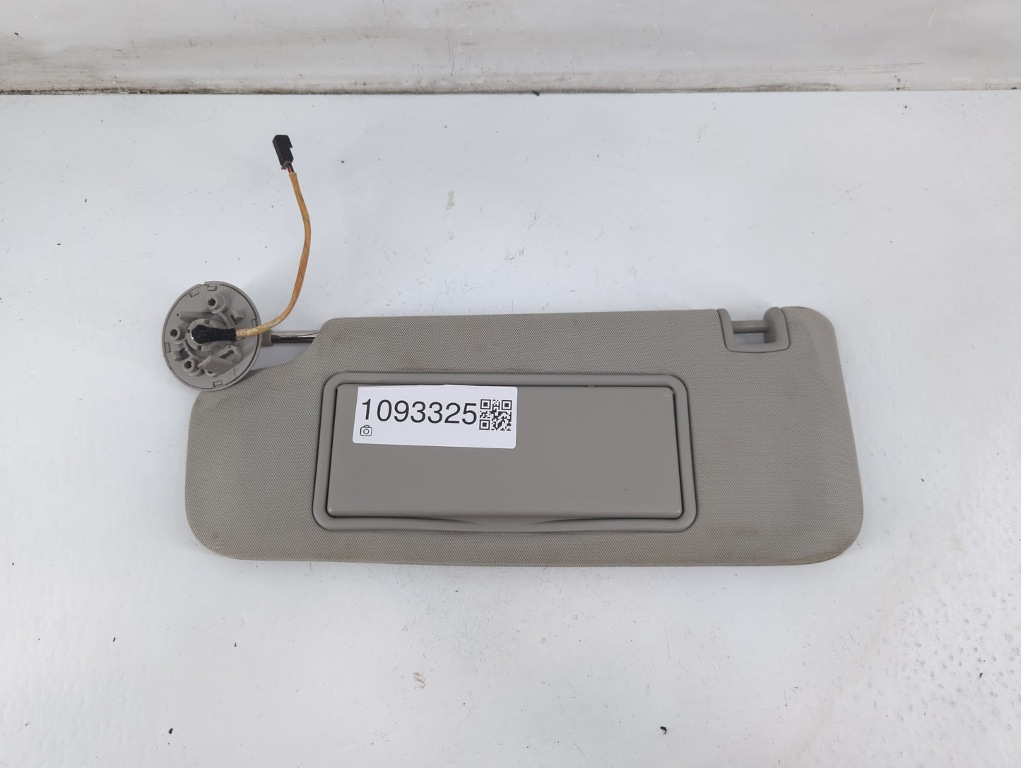 2007-2009 Saturn Aura Sun Visor Shade Replacement Driver Left Mirror Fits Fits 2007 2008 2009 OEM Used Auto Parts