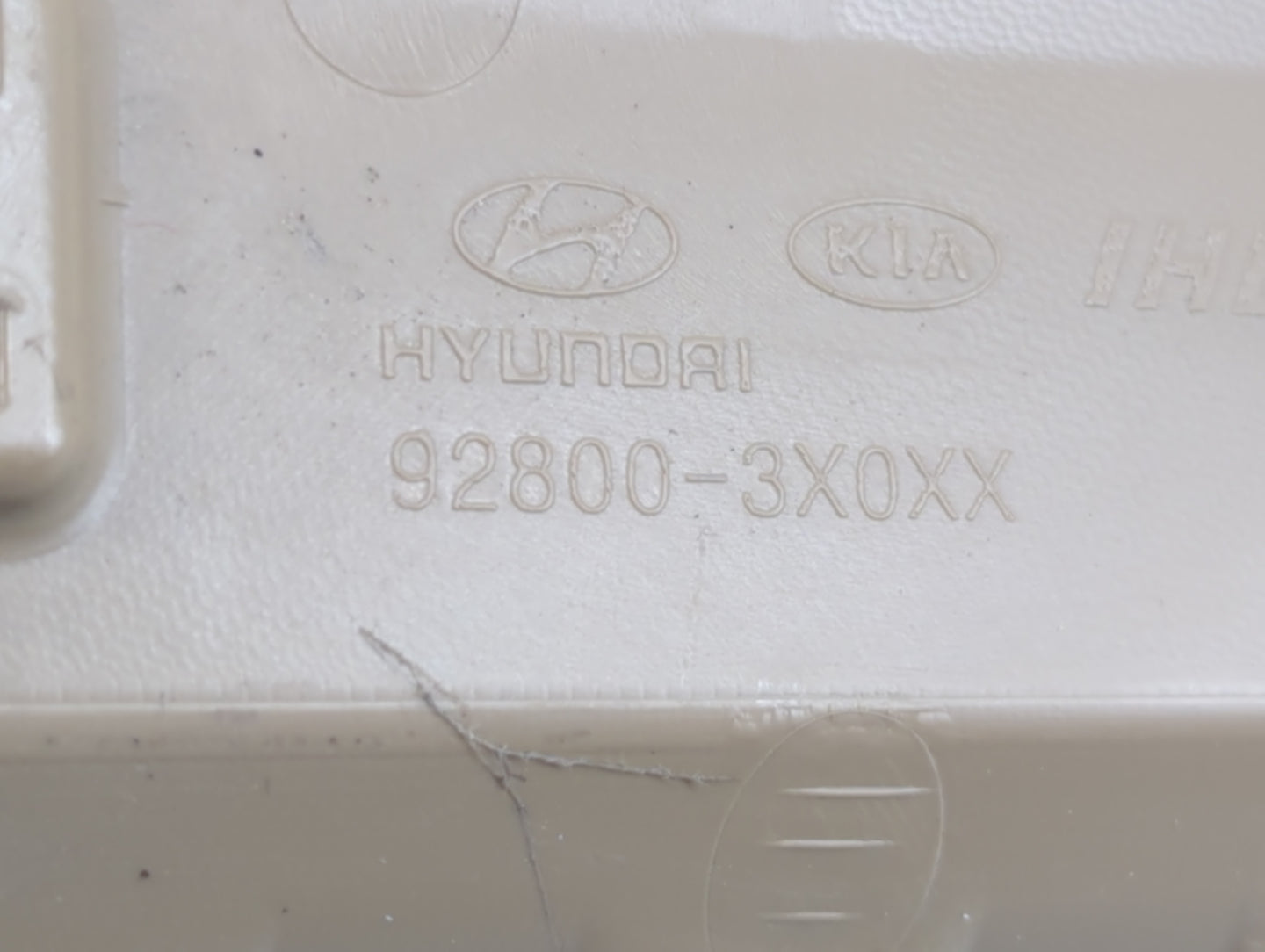 2013 Hyundai Elantra Overhead Roof Console - Oemusedautoparts1.com