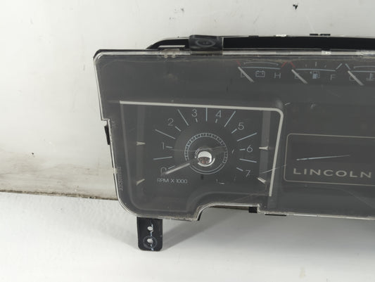2008 Lincoln Navigator Instrument Cluster Speedometer Gauges P/N:R79DH 7L7T-10849, 761T-10849 Fits OEM Used Auto Parts