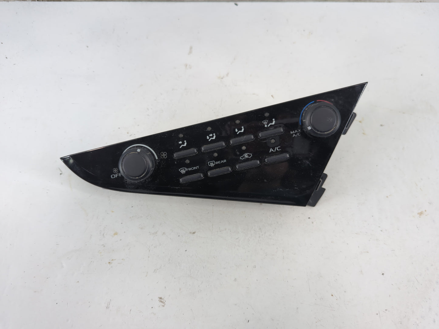 2018-2022 Toyota Camry Climate Control Module Temperature AC/Heater Replacement P/N:55900-06470 Fits Fits 2018 2019 2020 2021 2022 OEM Used Auto Parts