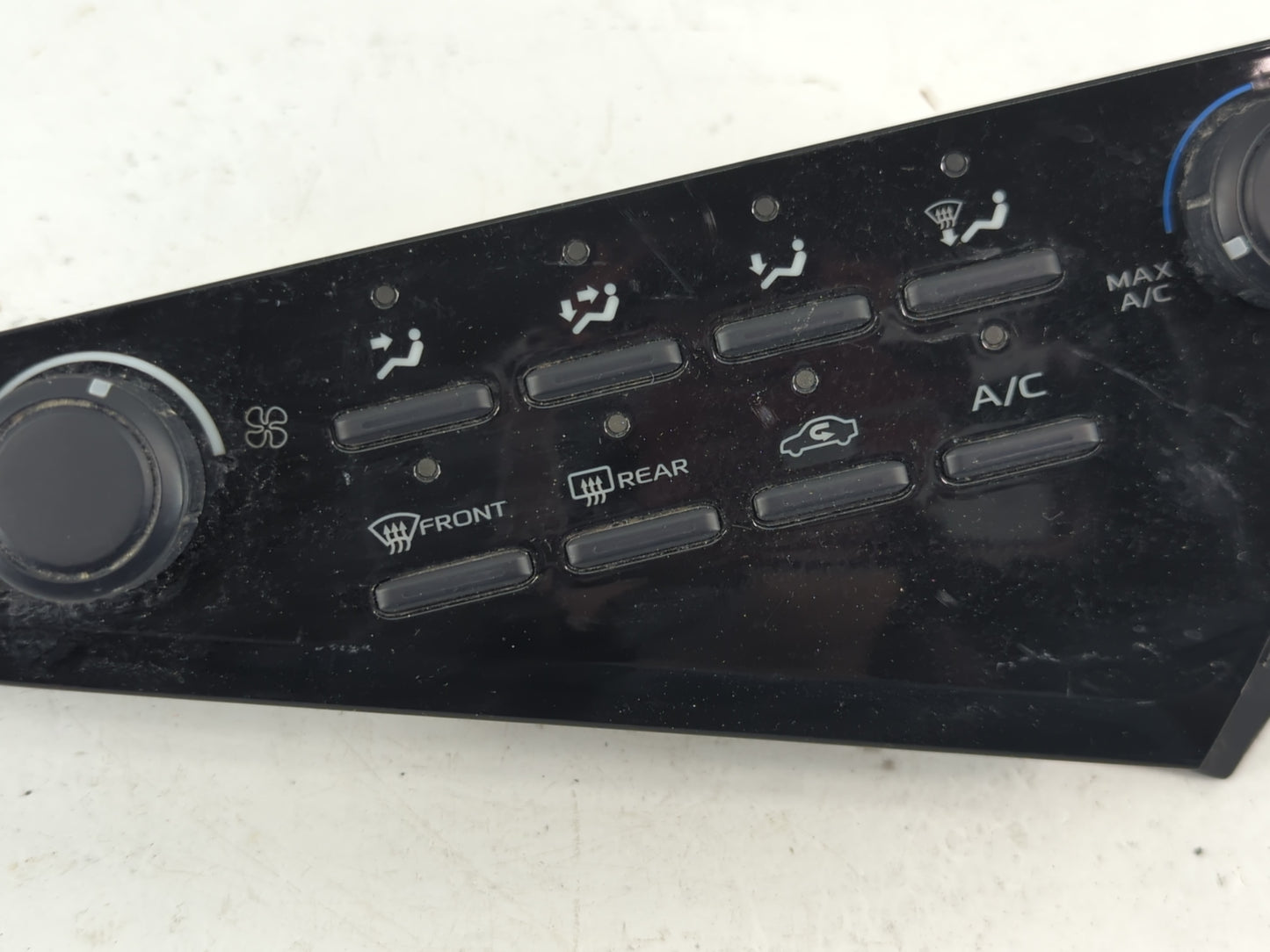 2018-2022 Toyota Camry Climate Control Module Temperature AC/Heater Replacement P/N:55900-06470 Fits Fits 2018 2019 2020 2021 2022 OEM Used Auto Parts