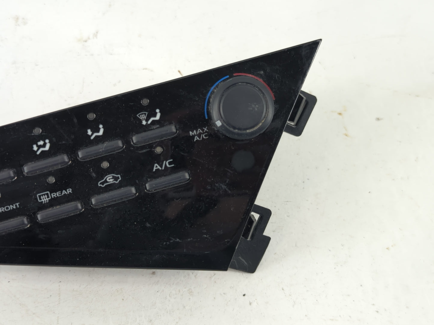 2018-2022 Toyota Camry Climate Control Module Temperature AC/Heater Replacement P/N:55900-06470 Fits Fits 2018 2019 2020 2021 2022 OEM Used Auto Parts