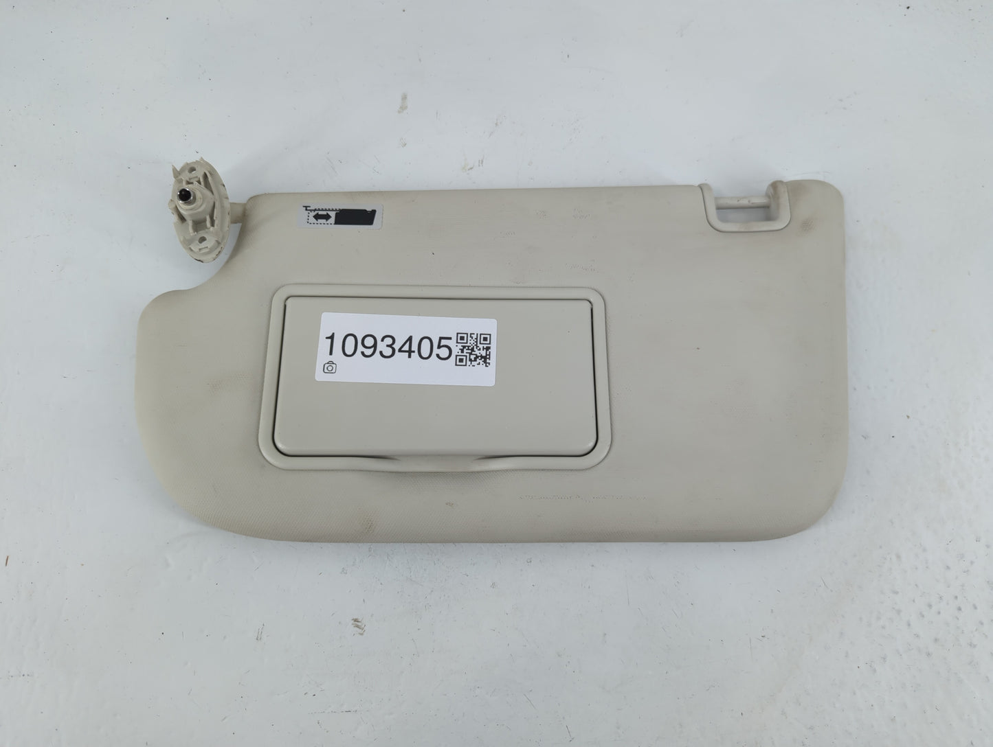 2013-2018 Ford Focus Sun Visor Shade Replacement Driver Left Mirror Fits Fits 2013 2014 2015 2016 2017 2018 OEM Used Auto Parts - Oemusedautoparts1.com