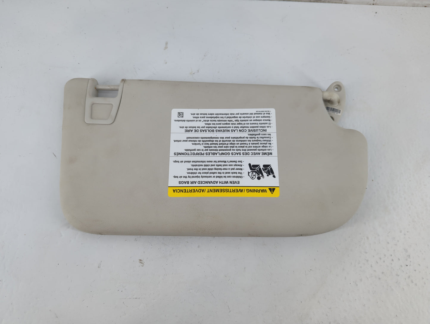2013-2018 Ford Focus Sun Visor Shade Replacement Driver Left Mirror Fits Fits 2013 2014 2015 2016 2017 2018 OEM Used Auto Parts - Oemusedautoparts1.com