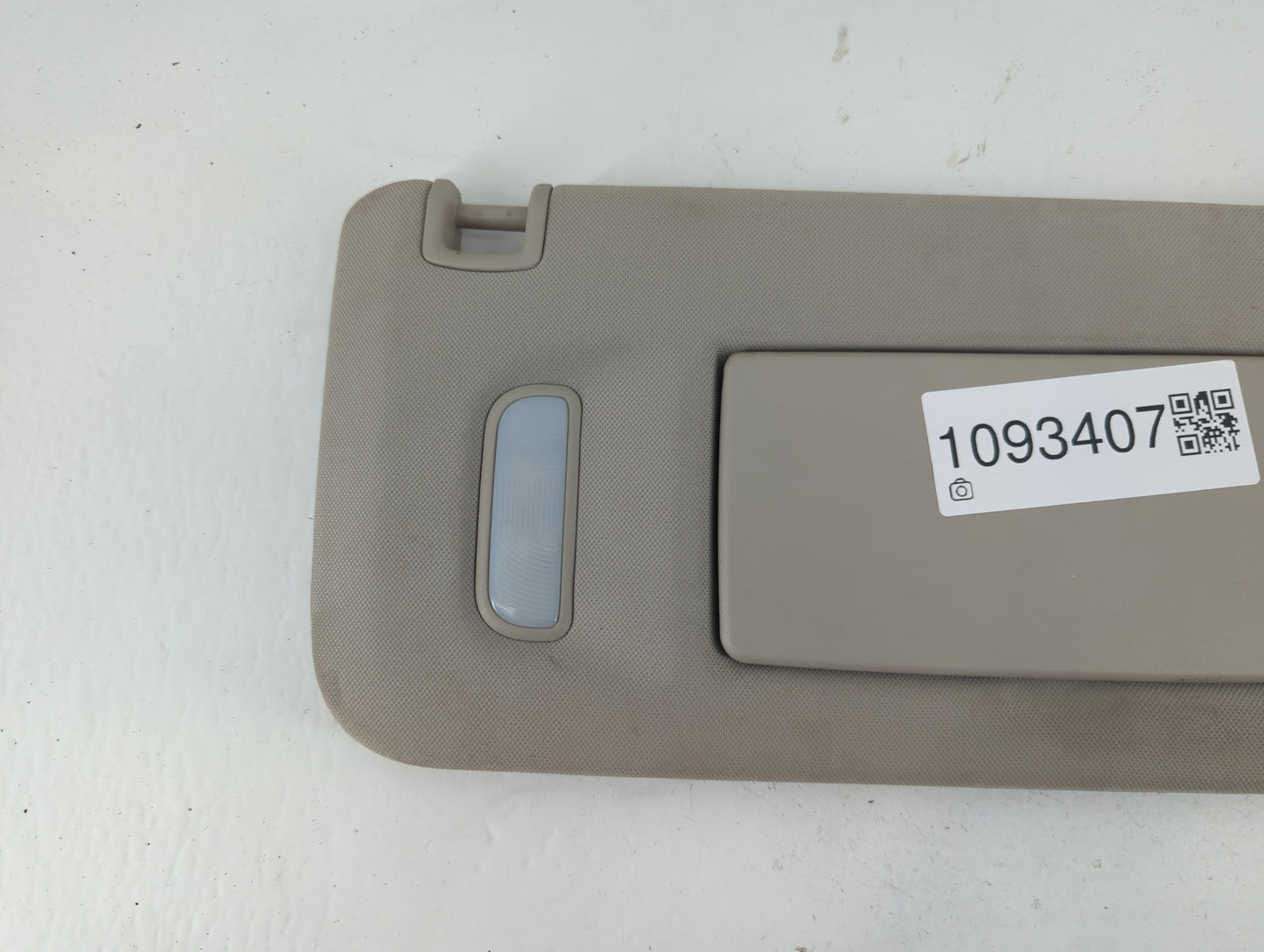 2008 Chevrolet Avalanche 1500 Sun Visor Shade Replacement Passenger Right Mirror Fits Fits 2007 2009 2010 2011 2012 2013 2014 OEM Used Auto Parts