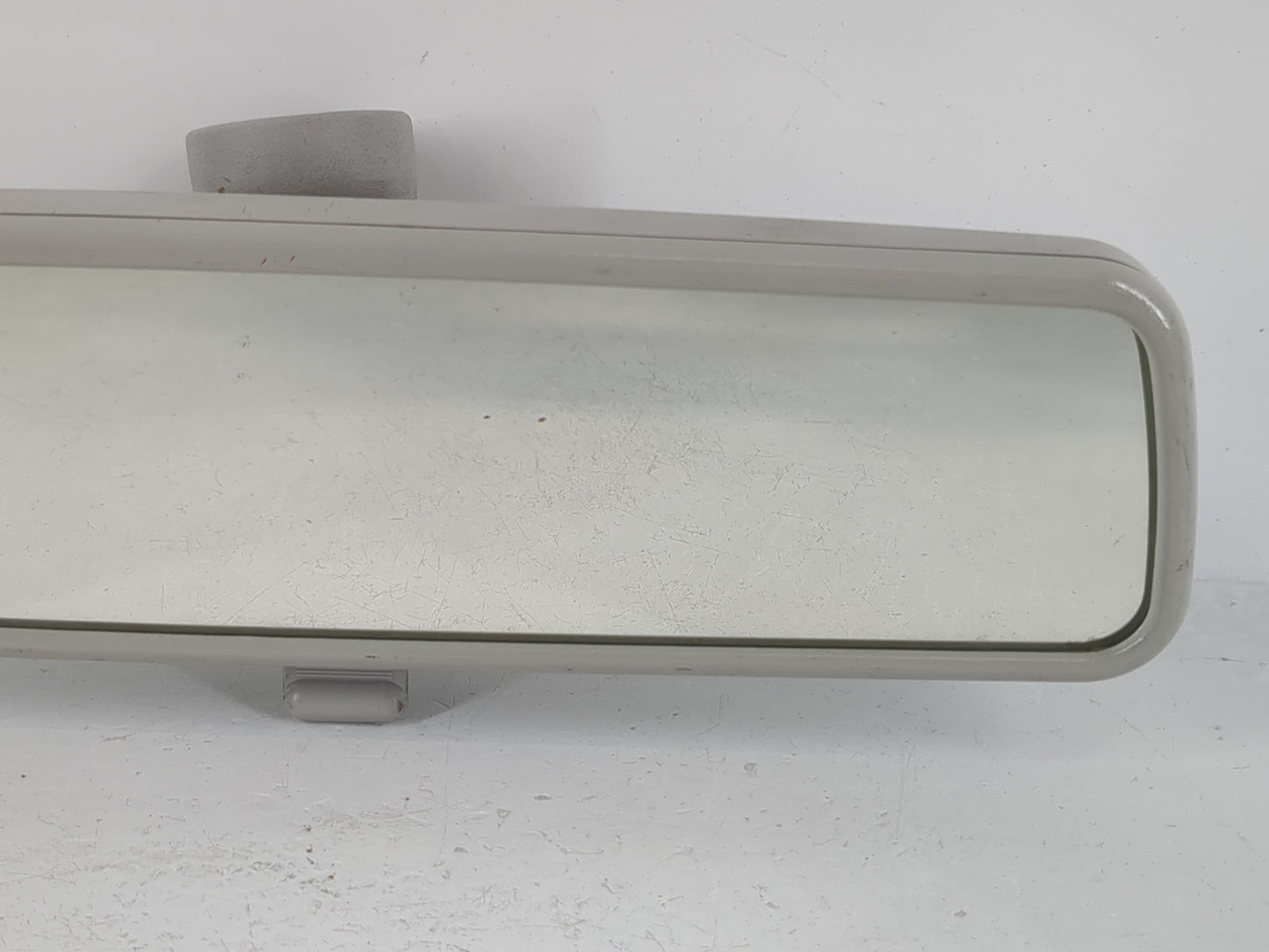 2003-2008 Volkswagen Passat Interior Rear View Mirror Replacement OEM P/N:E9014022 Fits Fits 2003 2004 2005 2006 2007 2008 OEM Used Auto Parts