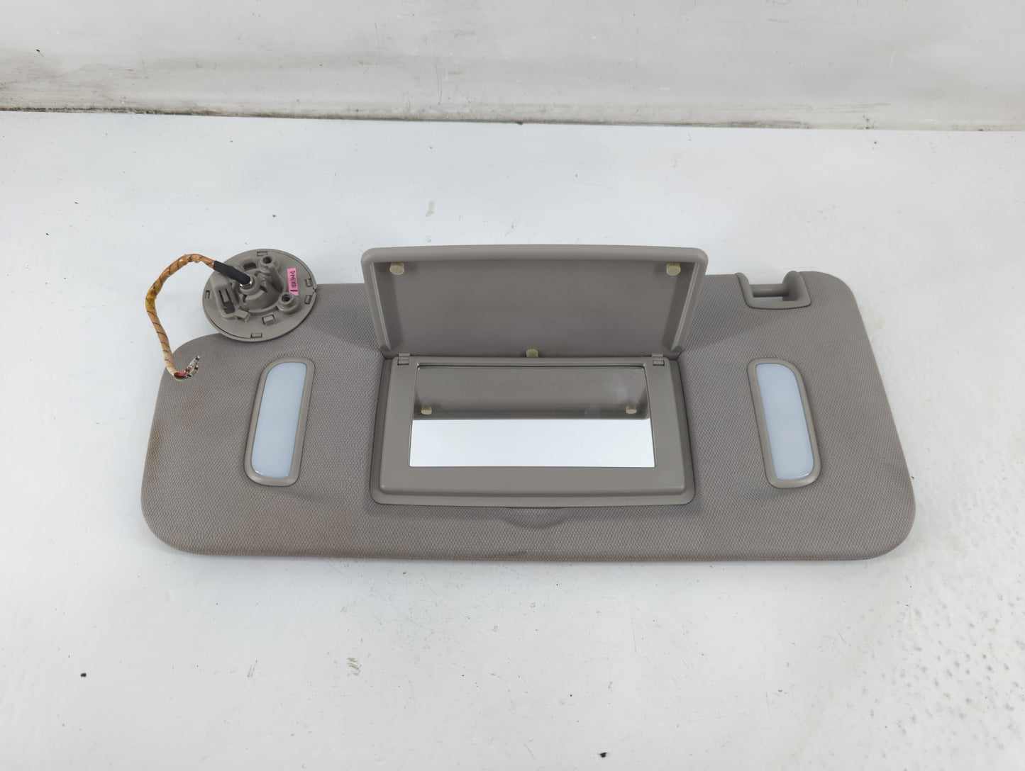 2010-2017 Chevrolet Equinox Sun Visor Shade Replacement Driver Left Mirror Fits Fits 2010 2011 2012 2013 2014 2015 2016 2017 OEM Used Auto Parts