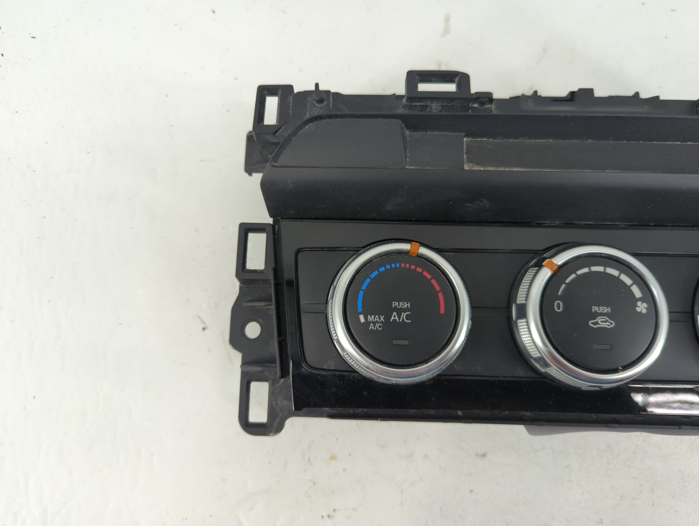 2016 Mazda 6 Climate Control Module Temperature AC/Heater Replacement P/N:GMN3 61 190A Fits OEM Used Auto Parts - Oemusedautoparts1.com