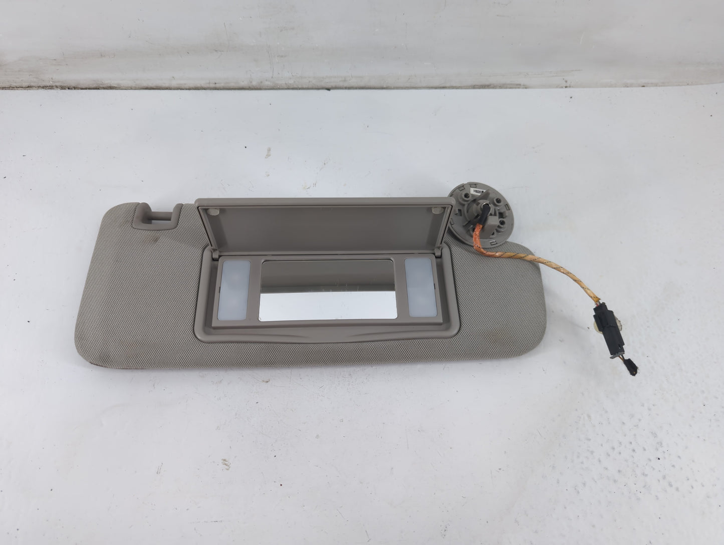 2013-2016 Chevrolet Malibu Sun Visor Shade Replacement Passenger Right Mirror Fits Fits 2013 2014 2015 2016 OEM Used Auto Parts