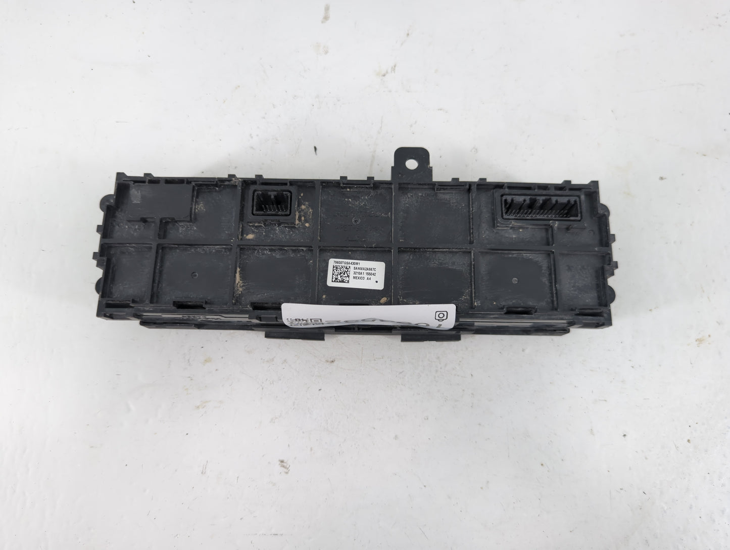 2019-2022 Honda Passport Climate Control Module Temperature AC/Heater Replacement P/N:79600TGSA430M1 Fits Fits 2019 2020 2021 2022 OEM Used Auto Parts