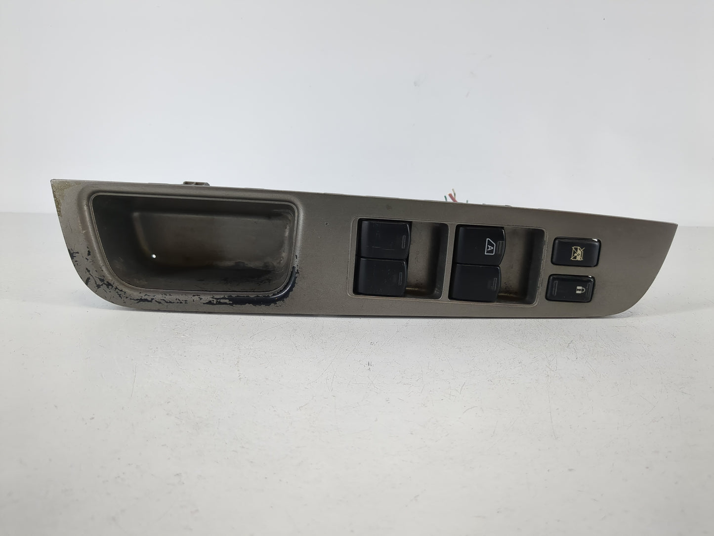 2010-2012 Nissan Versa Master Power Window Switch Replacement Driver Side Left P/N:80961 EL11A Fits Fits 2010 2011 2012 OEM Used Auto Parts - Oemusedautoparts1.com