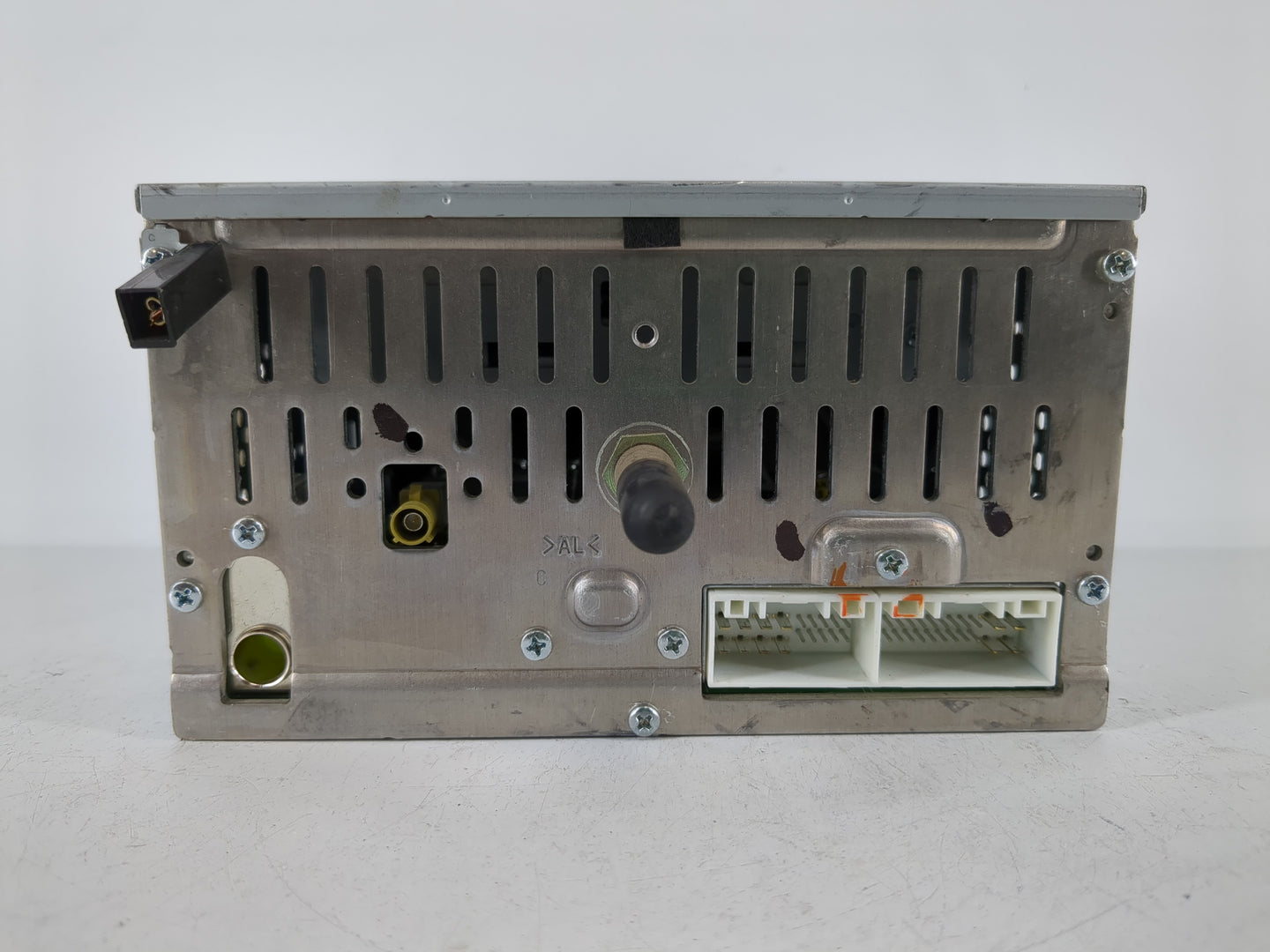 2012-2014 Hyundai Sonata Radio AM FM Cd Player Receiver Replacement P/N:96180-3Q700 Fits Fits 2012 2013 2014 OEM Used Auto Parts - Oemusedautoparts1.com