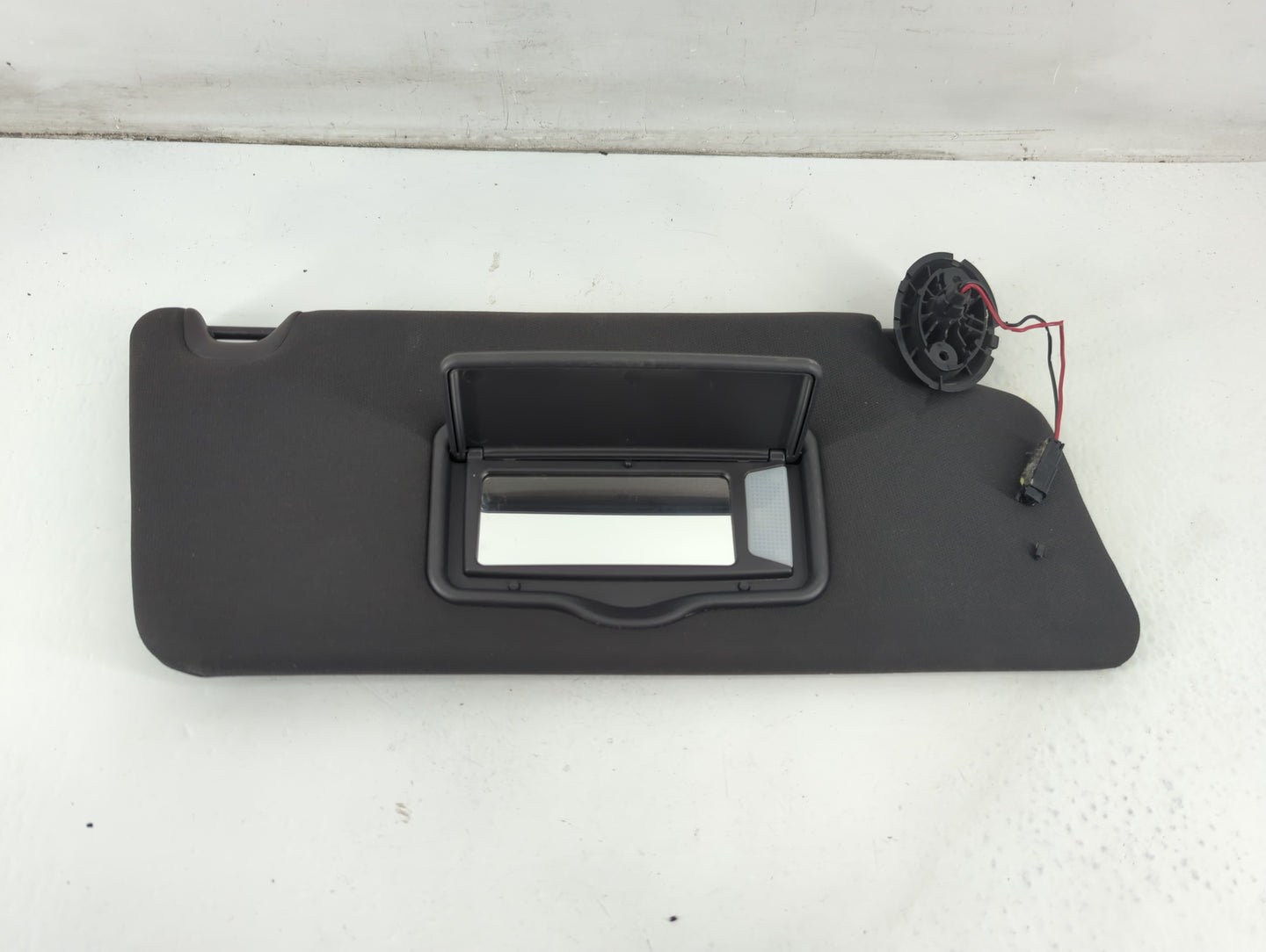 2011-2015 Ford Explorer Sun Visor Shade Replacement Passenger Right Mirror Fits Fits 2011 2012 2013 2014 2015 OEM Used Auto Parts - Oemusedautoparts1.com