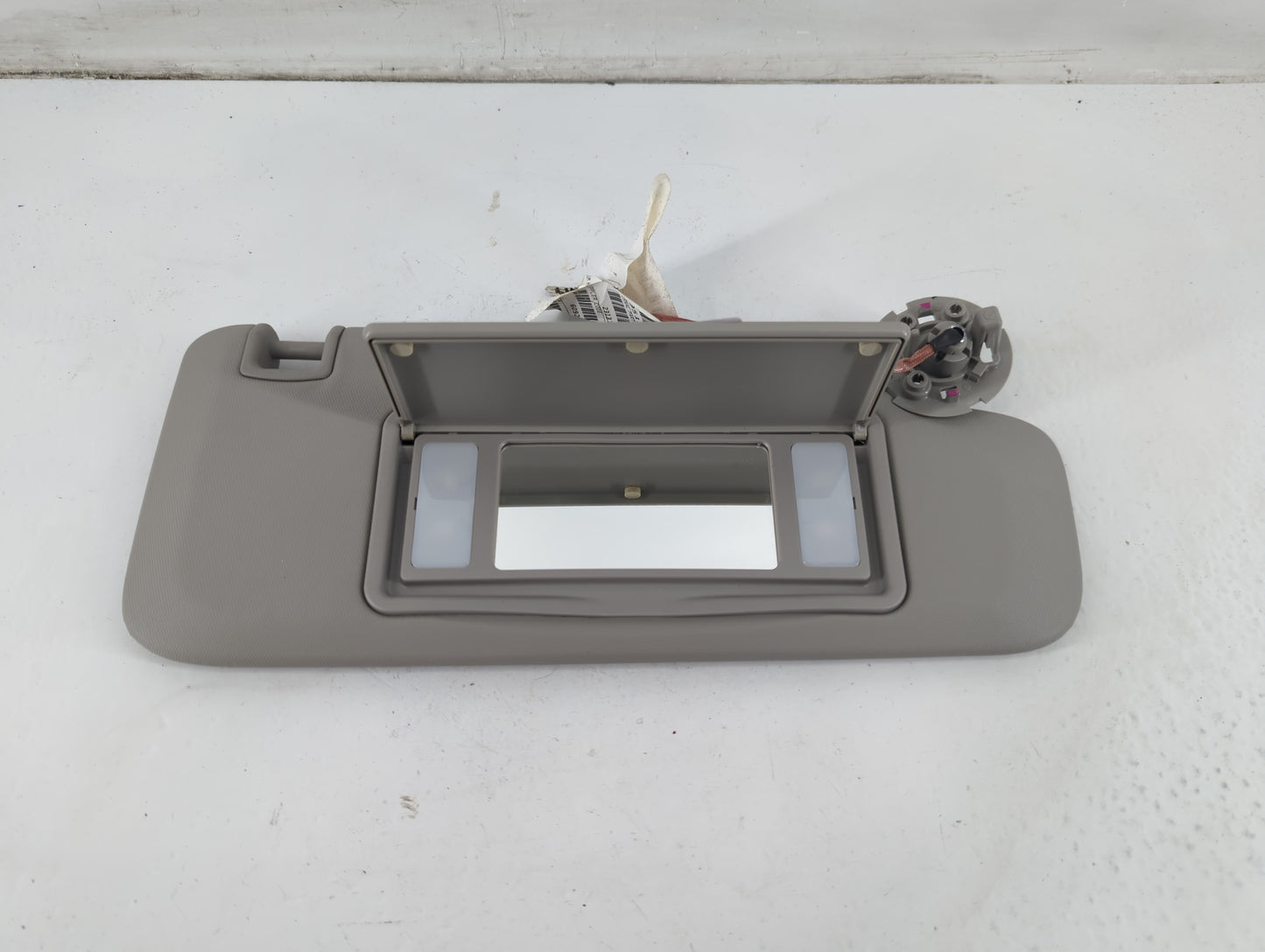 2011-2016 Chevrolet Cruze Sun Visor Shade Replacement Passenger Right Mirror Fits Fits 2011 2012 2013 2014 2015 2016 OEM Used Auto Parts