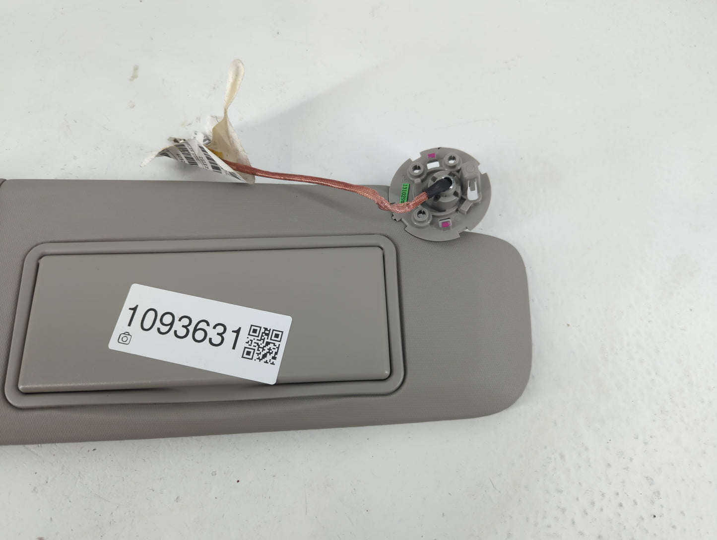 2011-2016 Chevrolet Cruze Sun Visor Shade Replacement Passenger Right Mirror Fits Fits 2011 2012 2013 2014 2015 2016 OEM Used Auto Parts