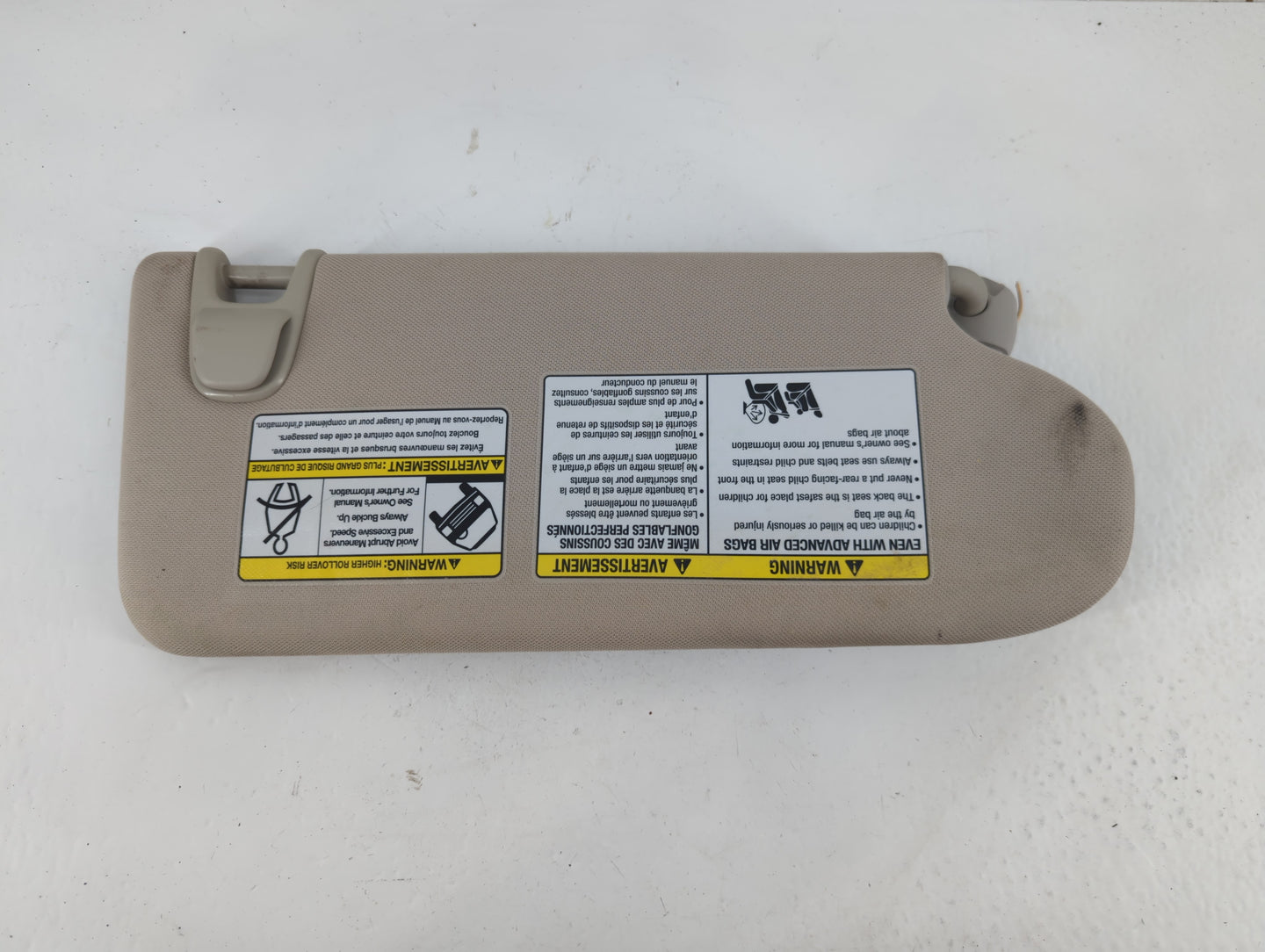 2015-2018 Nissan Murano Sun Visor Shade Replacement Driver Left Mirror Fits Fits 2015 2016 2017 2018 OEM Used Auto Parts - Oemusedautoparts1.com