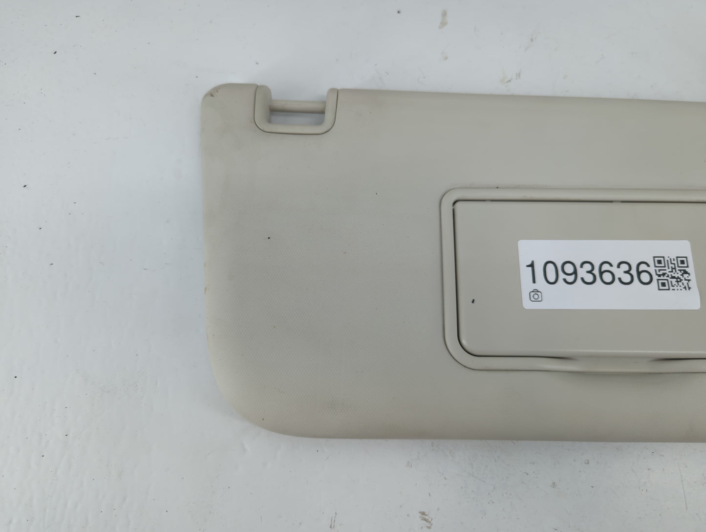 2013-2019 Ford Escape Sun Visor Shade Replacement Passenger Right Mirror Fits Fits 2013 2014 2015 2016 2017 2018 2019 OEM Used Auto Parts - Oemusedautoparts1.com