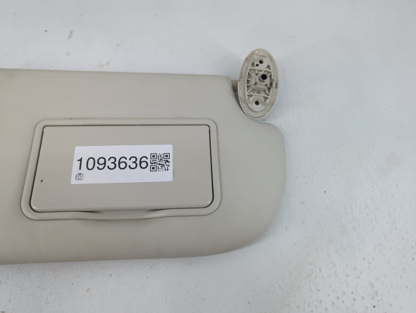 2013-2019 Ford Escape Sun Visor Shade Replacement Passenger Right Mirror Fits Fits 2013 2014 2015 2016 2017 2018 2019 OEM Used Auto Parts - Oemusedautoparts1.com