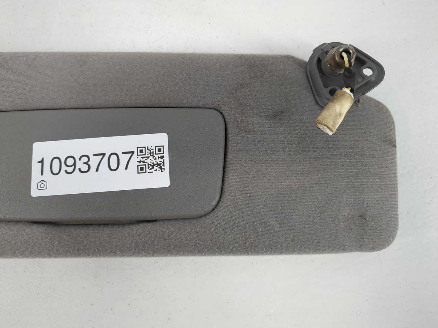 2006-2008 Toyota Solara Sun Visor Shade Replacement Passenger Right Mirror Fits Fits 2006 2007 2008 OEM Used Auto Parts