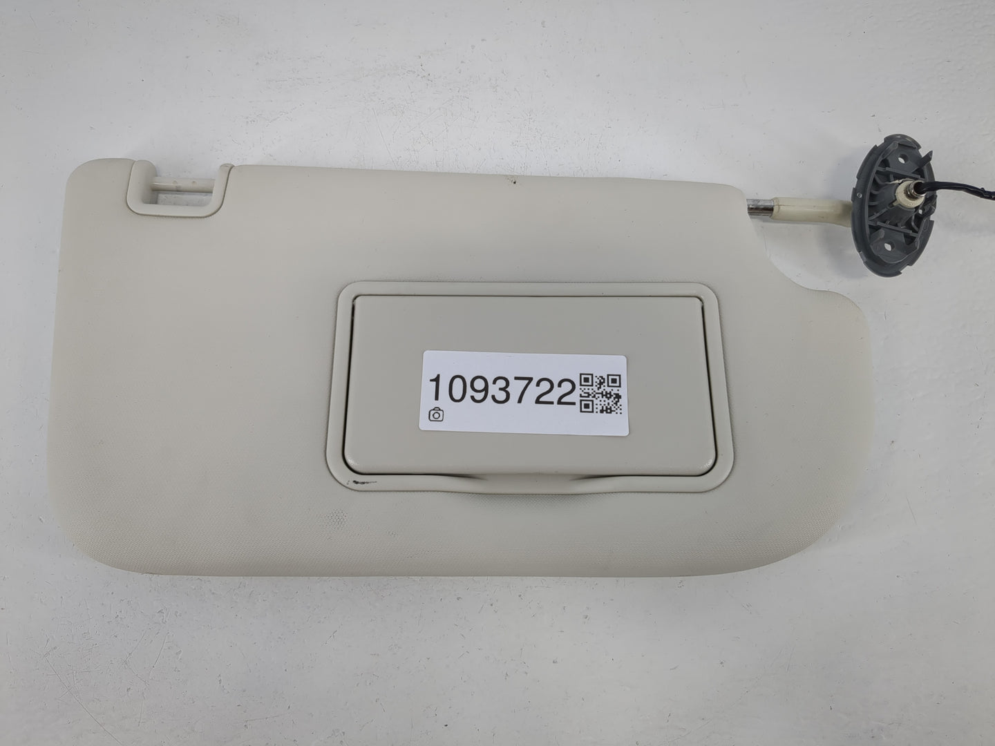 2013-2019 Ford Escape Sun Visor Shade Replacement Passenger Right Mirror Fits Fits 2013 2014 2015 2016 2017 2018 2019 OEM Used Auto Parts - Oemusedautoparts1.com