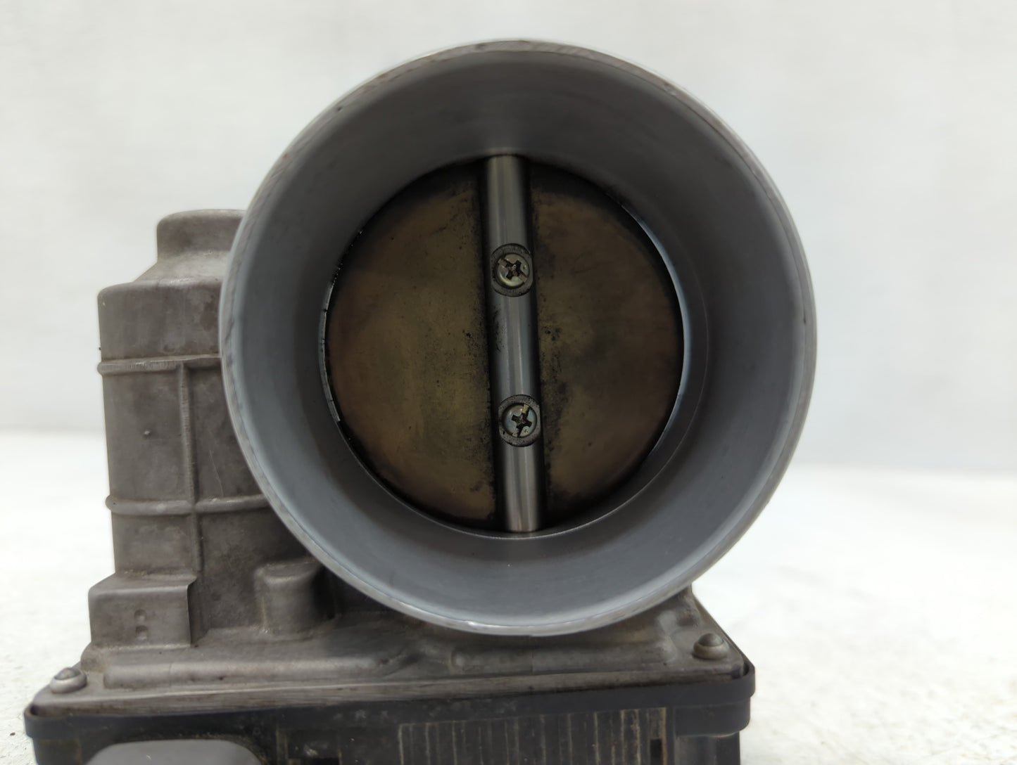 2002-2004 Infiniti Q45 Throttle Body P/N:576-01 Fits Fits 2002 2003 2004 OEM Used Auto Parts