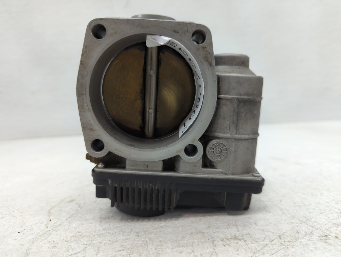 2002-2004 Infiniti Q45 Throttle Body P/N:576-01 Fits Fits 2002 2003 2004 OEM Used Auto Parts