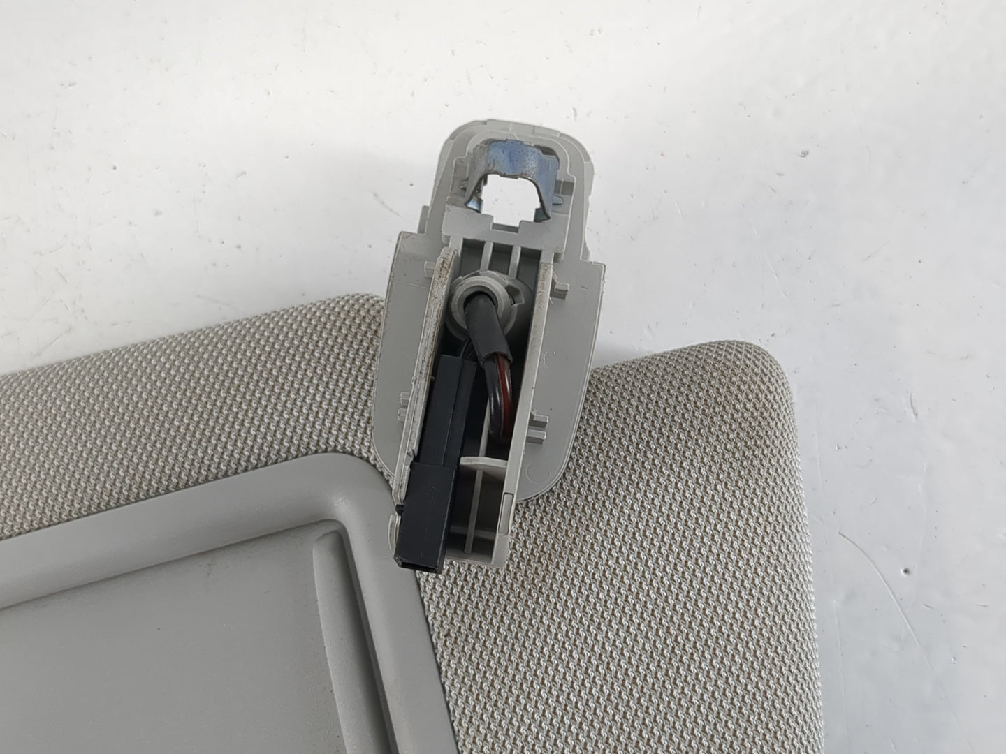 2012-2015 Audi A6 Sun Visor Shade Replacement Passenger Right Mirror Fits Fits 2012 2013 2014 2015 2016 2017 OEM Used Auto Parts - Oemusedautoparts1.com