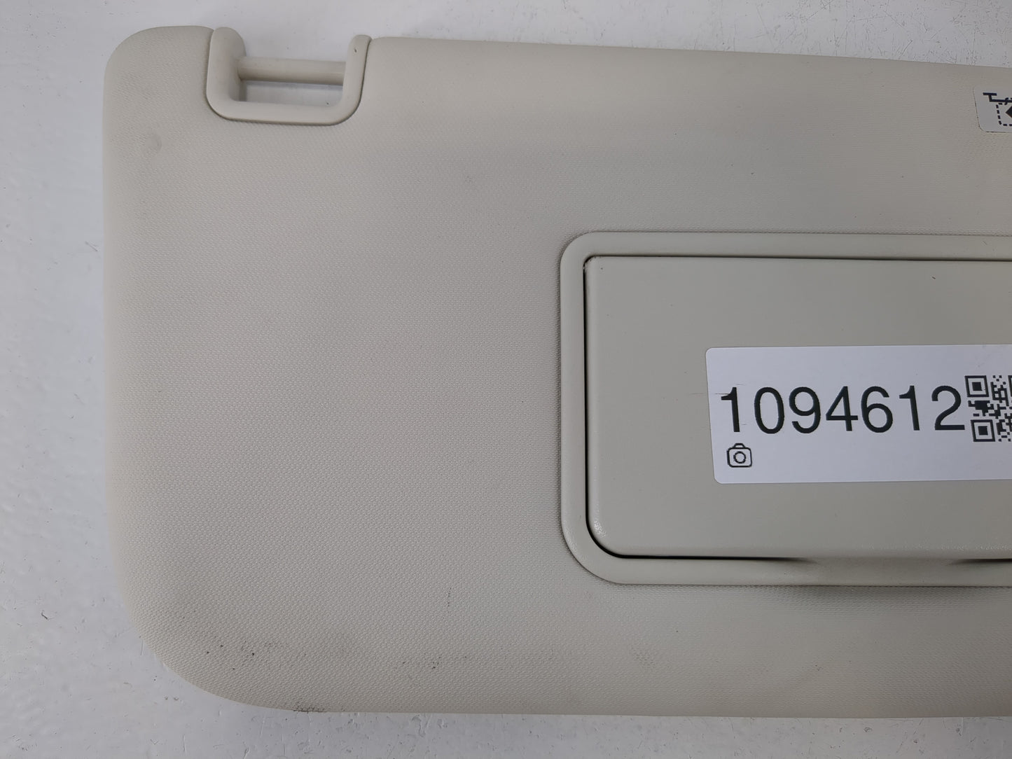 2013-2019 Ford Escape Sun Visor Shade Replacement Passenger Right Mirror Fits Fits 2013 2014 2015 2016 2017 2018 2019 OEM Used Auto Parts - Oemusedautoparts1.com