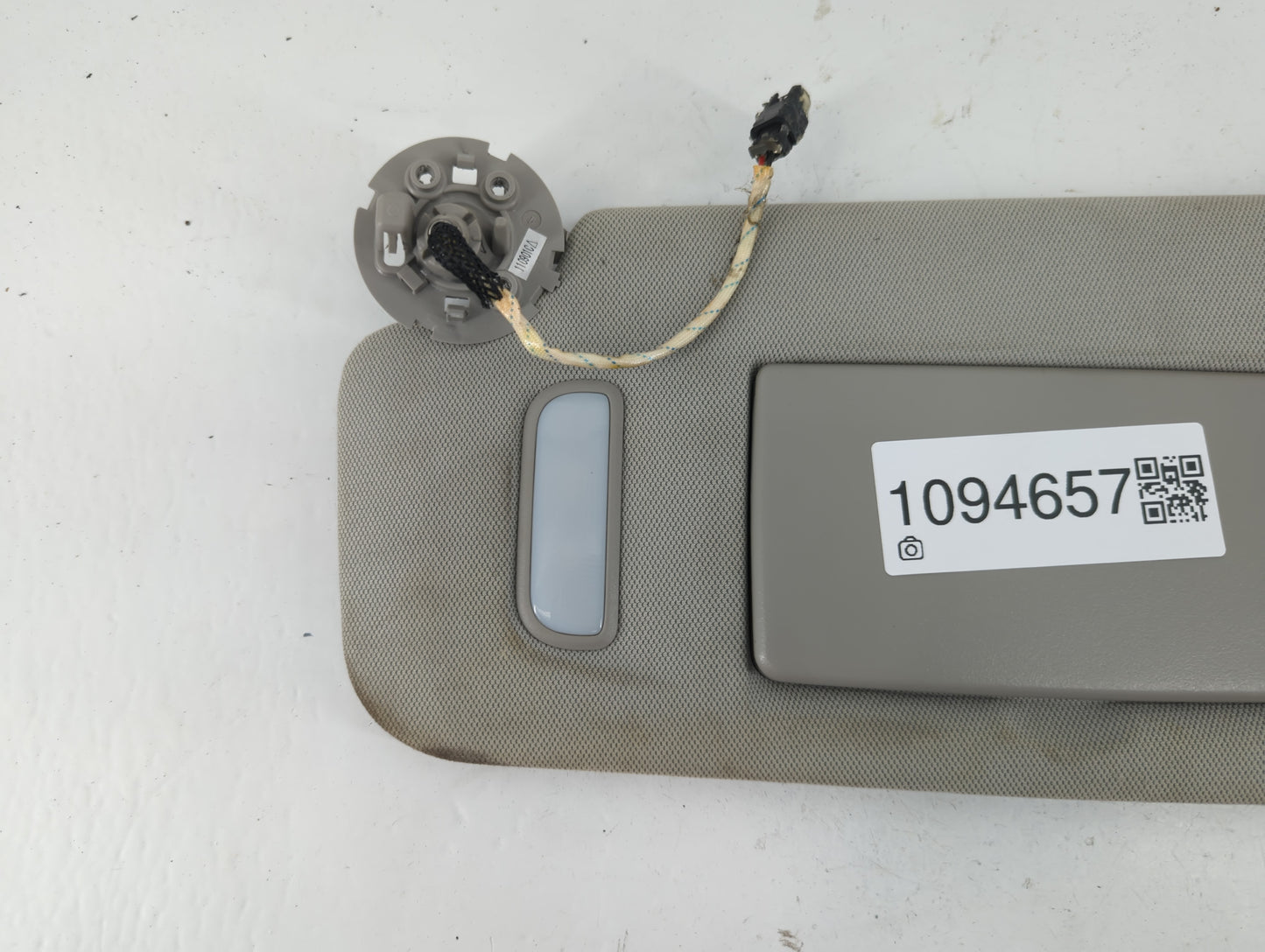 2010-2017 Chevrolet Equinox Sun Visor Shade Replacement Driver Left Mirror Fits Fits 2010 2011 2012 2013 2014 2015 2016 2017 OEM Used Auto Parts