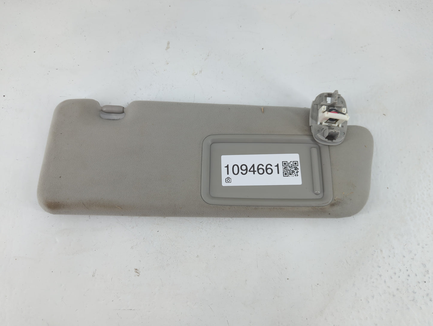 2010-2015 Toyota Prius Sun Visor Shade Replacement Passenger Right Mirror Fits Fits 2010 2011 2012 2013 2014 2015 OEM Used Auto Parts