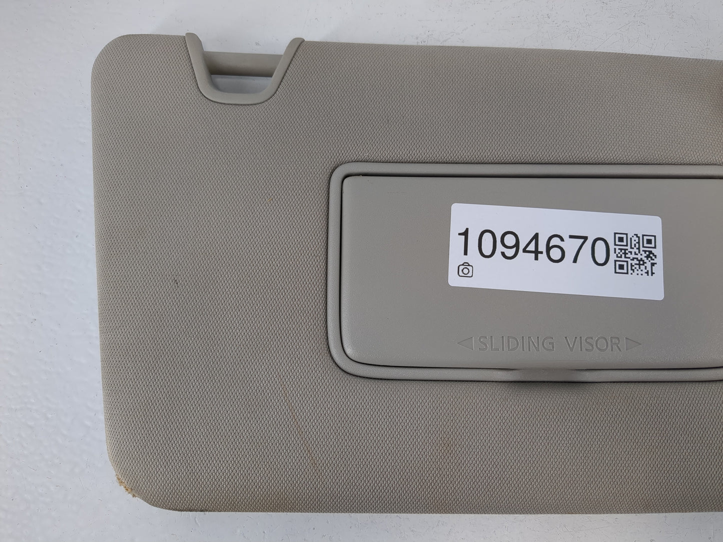 2018-2020 Nissan Rogue Sun Visor Shade Replacement Passenger Right Mirror Fits Fits 2018 2019 2020 OEM Used Auto Parts - Oemusedautoparts1.com
