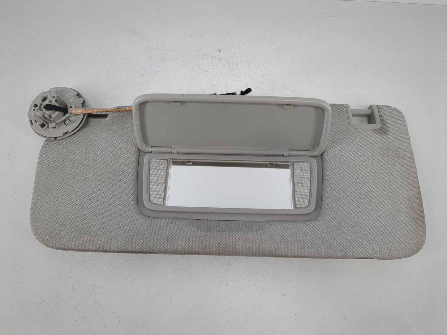 2018-2022 Chevrolet Traverse Sun Visor Shade Replacement Driver Left Mirror Fits Fits 2018 2019 2020 2021 2022 OEM Used Auto Parts