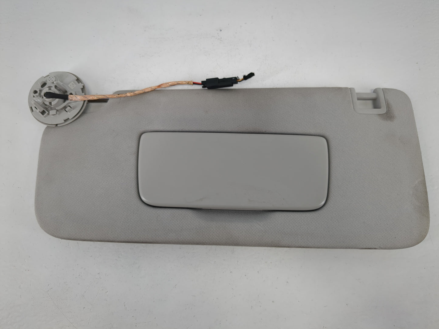 2018-2022 Chevrolet Traverse Sun Visor Shade Replacement Driver Left Mirror Fits Fits 2018 2019 2020 2021 2022 OEM Used Auto Parts
