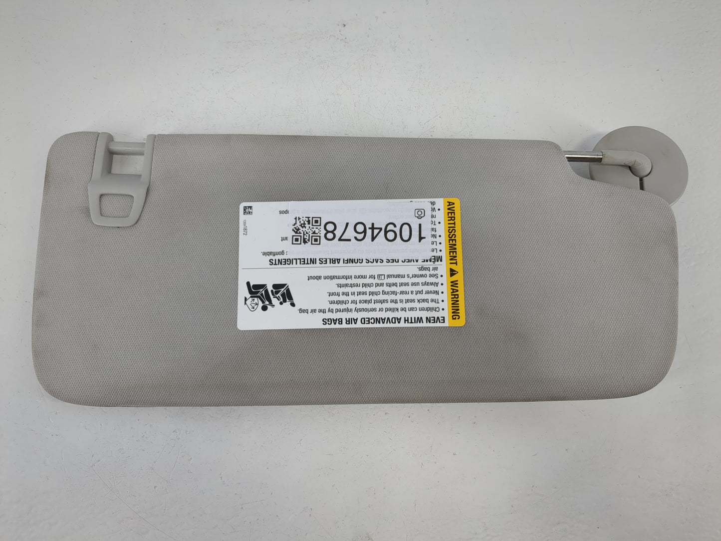 2018-2022 Chevrolet Traverse Sun Visor Shade Replacement Driver Left Mirror Fits Fits 2018 2019 2020 2021 2022 OEM Used Auto Parts